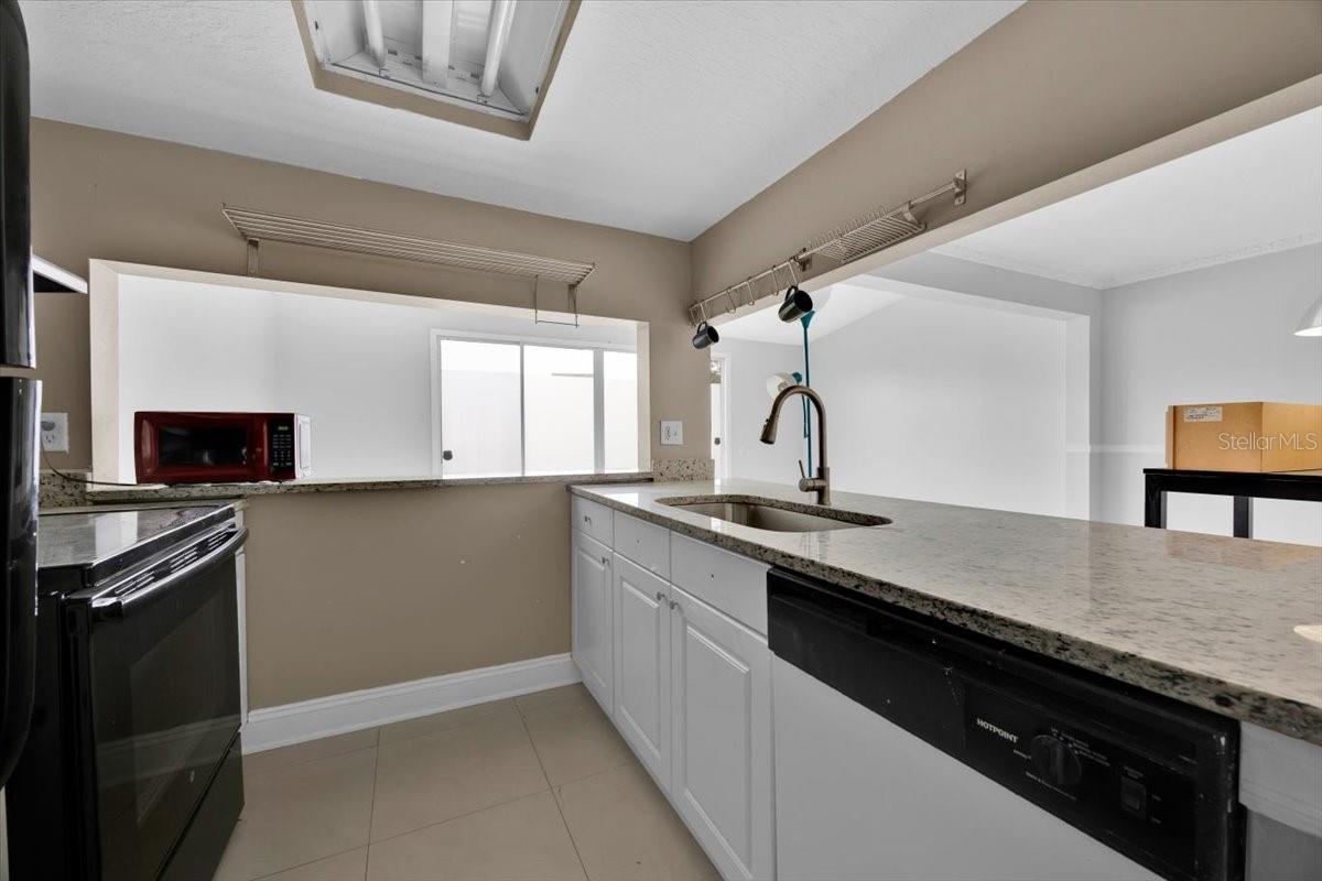 352 CARIBBEAN DR #Main, DAVENPORT, FL — photo 4