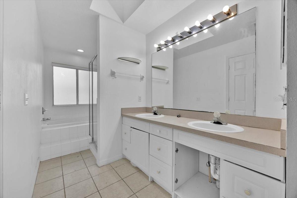 352 CARIBBEAN DR #Main, DAVENPORT, FL — photo 9