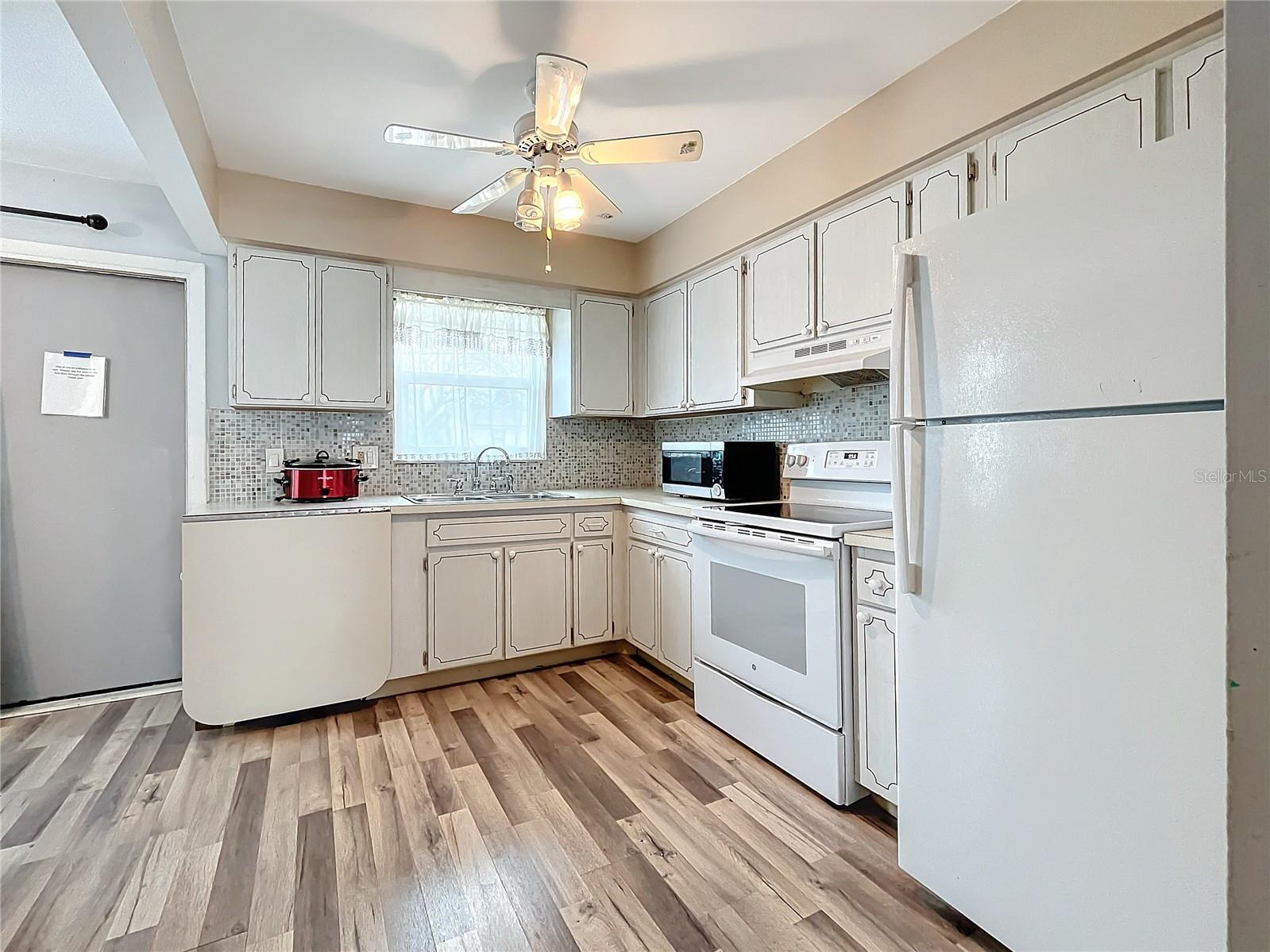 8330 VENDOME BLVD N, PINELLAS PARK, FL — photo 11