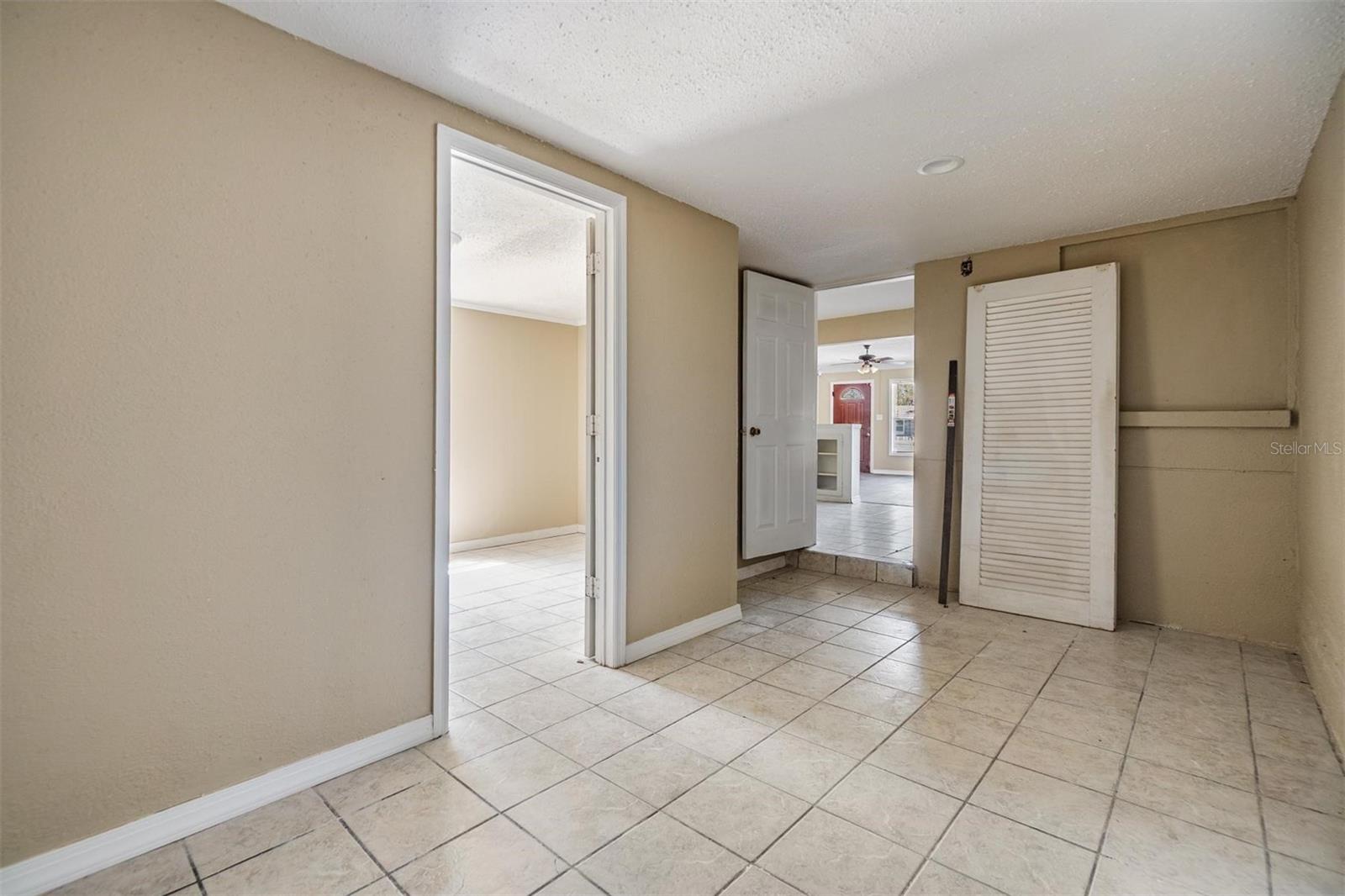 5130 DR MARTIN LUTHER KING JR ST S, ST PETERSBURG, FL — photo 23
