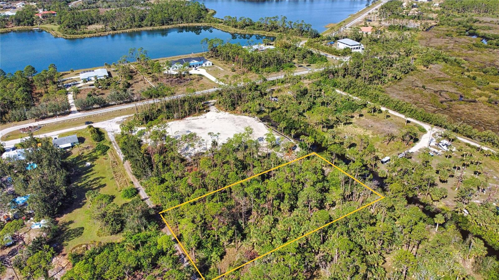 9051 CALOOSA DR, VENICE, FL