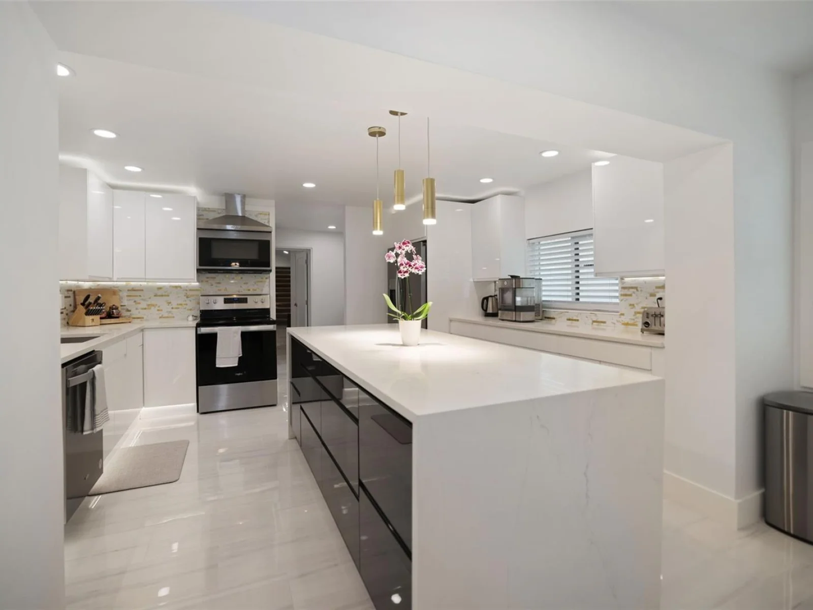 16015 REDINGTON DR, REDINGTON BEACH, FL — photo 14