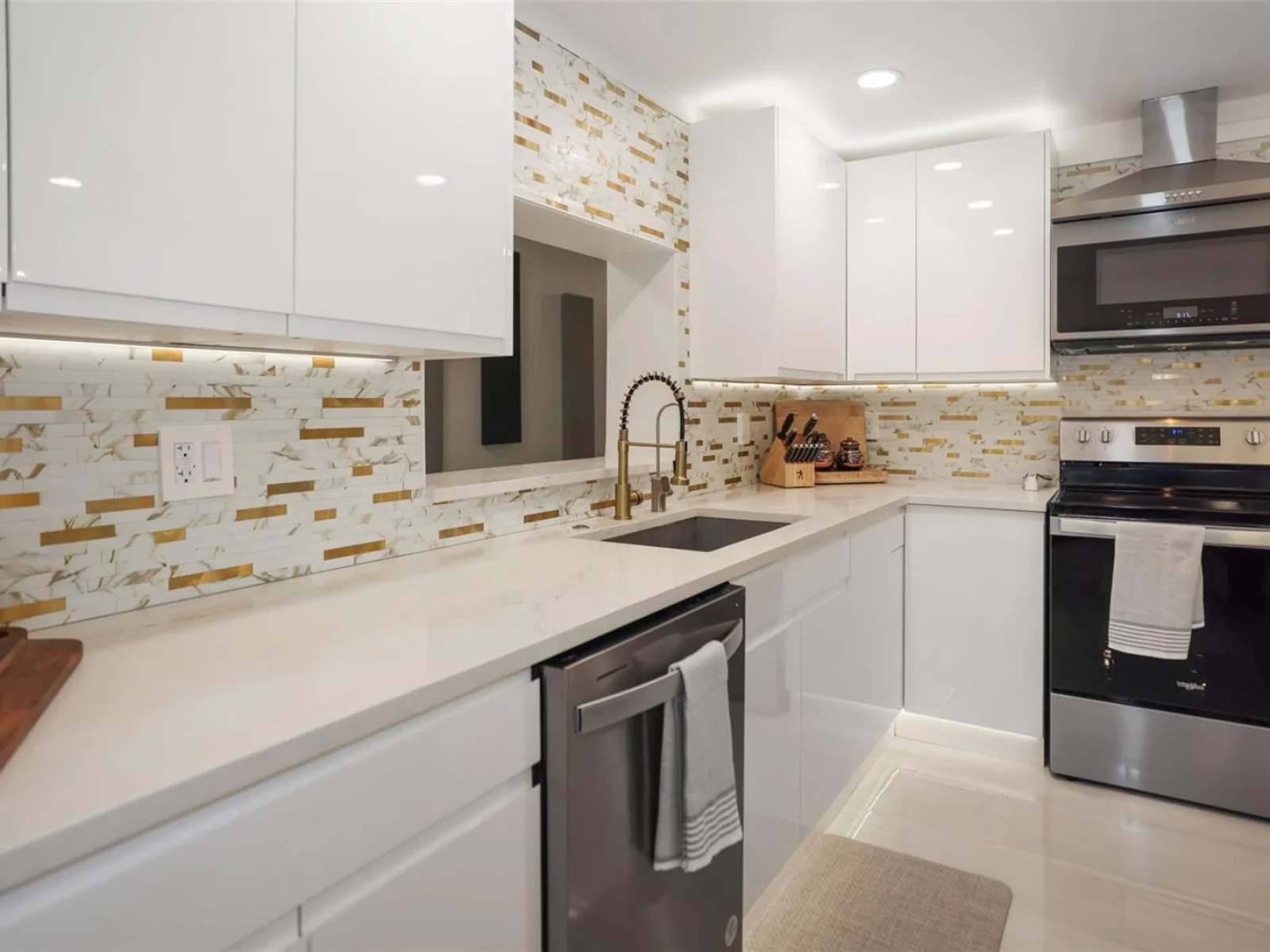 16015 REDINGTON DR, REDINGTON BEACH, FL — photo 15