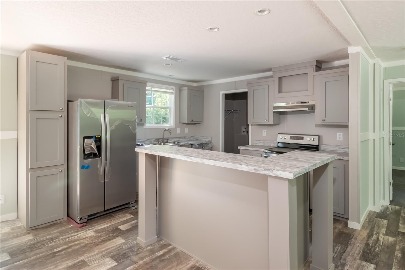 1143 SE 159TH CT, SILVER SPRINGS, FL — photo 4