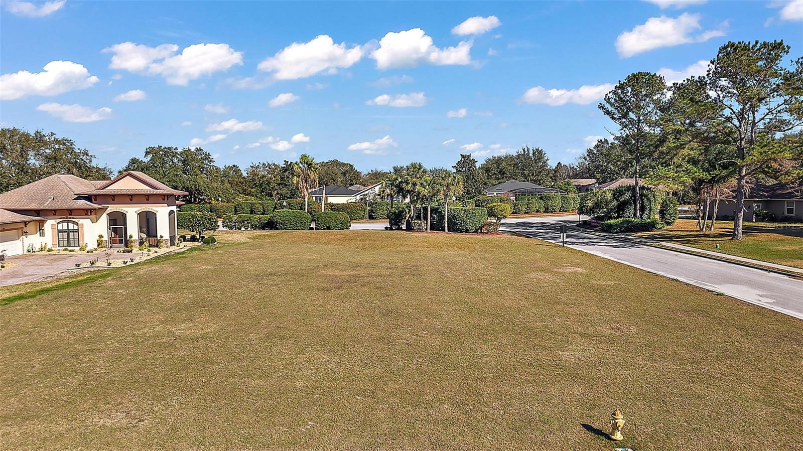 5049 HARBOR HTS, LADY LAKE, FL