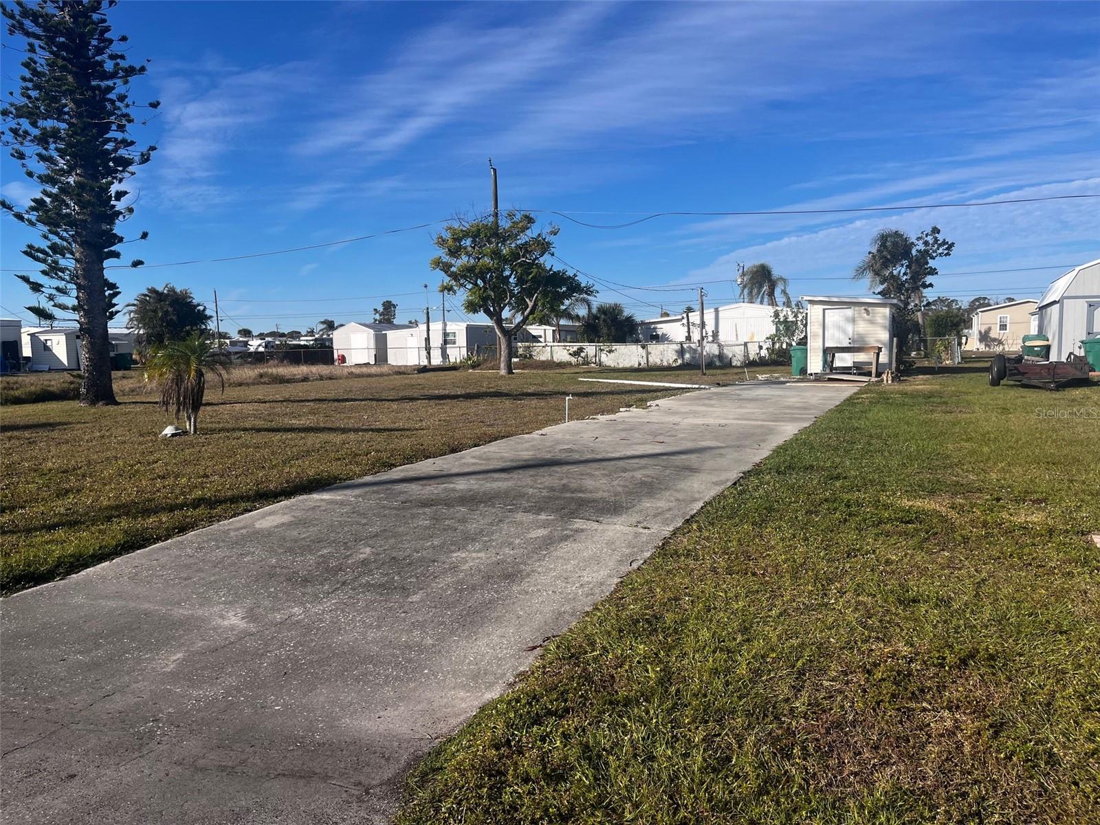 1348 FLAMINGO DR, ENGLEWOOD, FL — photo 4