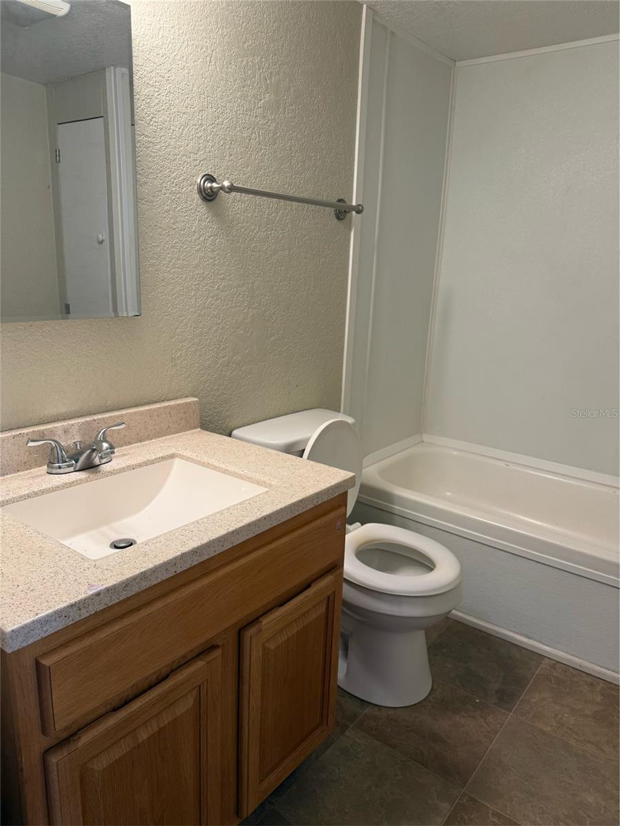2107 HIALEAH AVE, LEESBURG, FL — photo 32