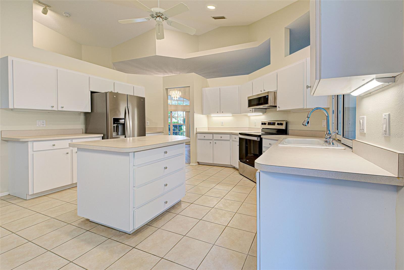 339 MEADOW BEAUTY CT, VENICE, FL — photo 25