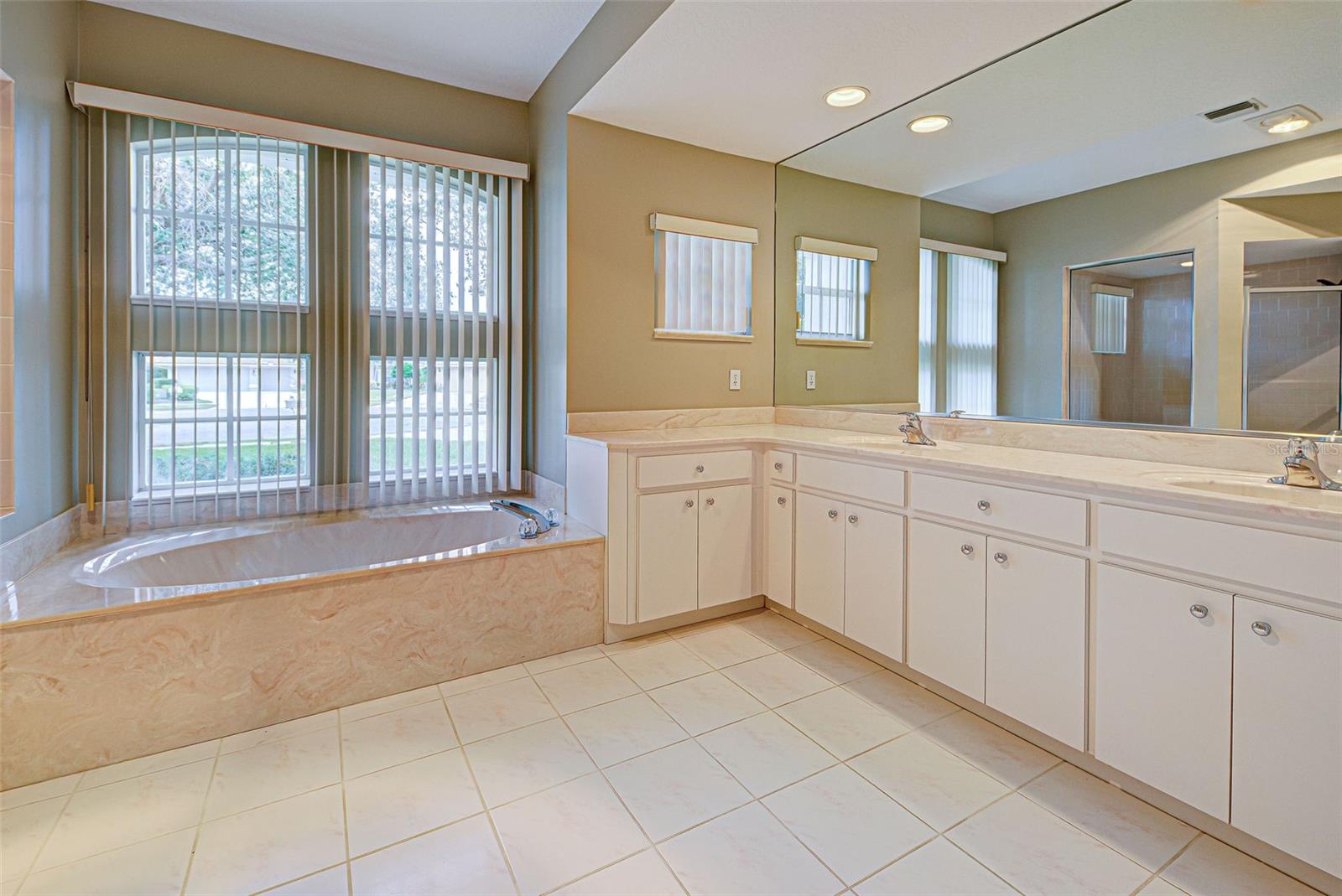 339 MEADOW BEAUTY CT, VENICE, FL — photo 37