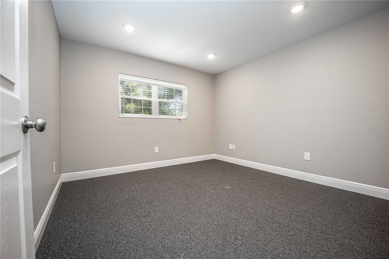 900 CLEVELAND AVE, WILDWOOD, FL — photo 13