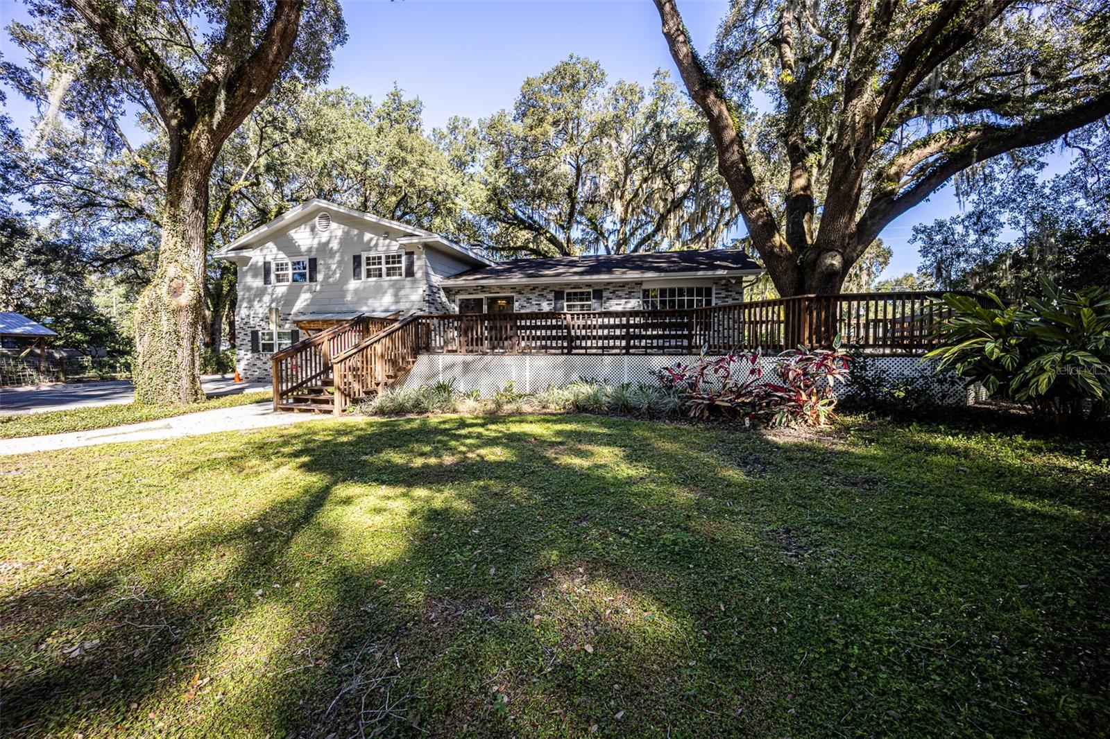 900 CLEVELAND AVE, WILDWOOD, FL — photo 16