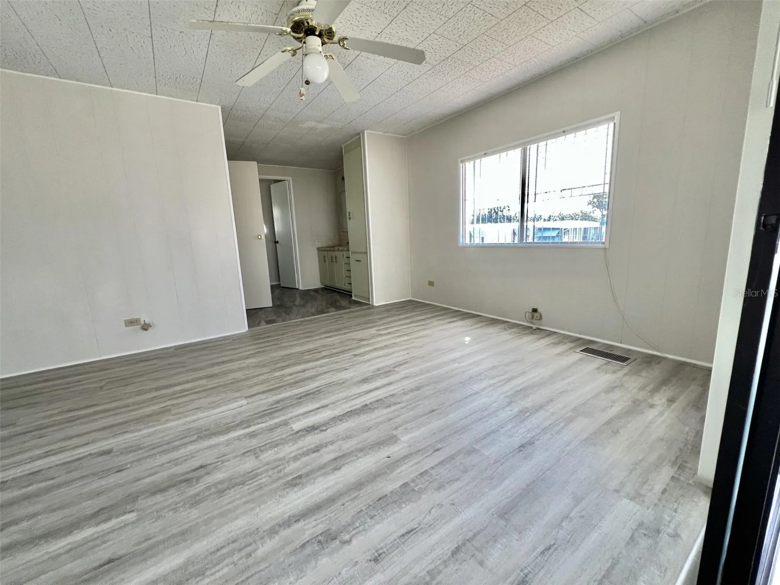 149 ROYAL PALM DR, LEESBURG, FL — photo 11