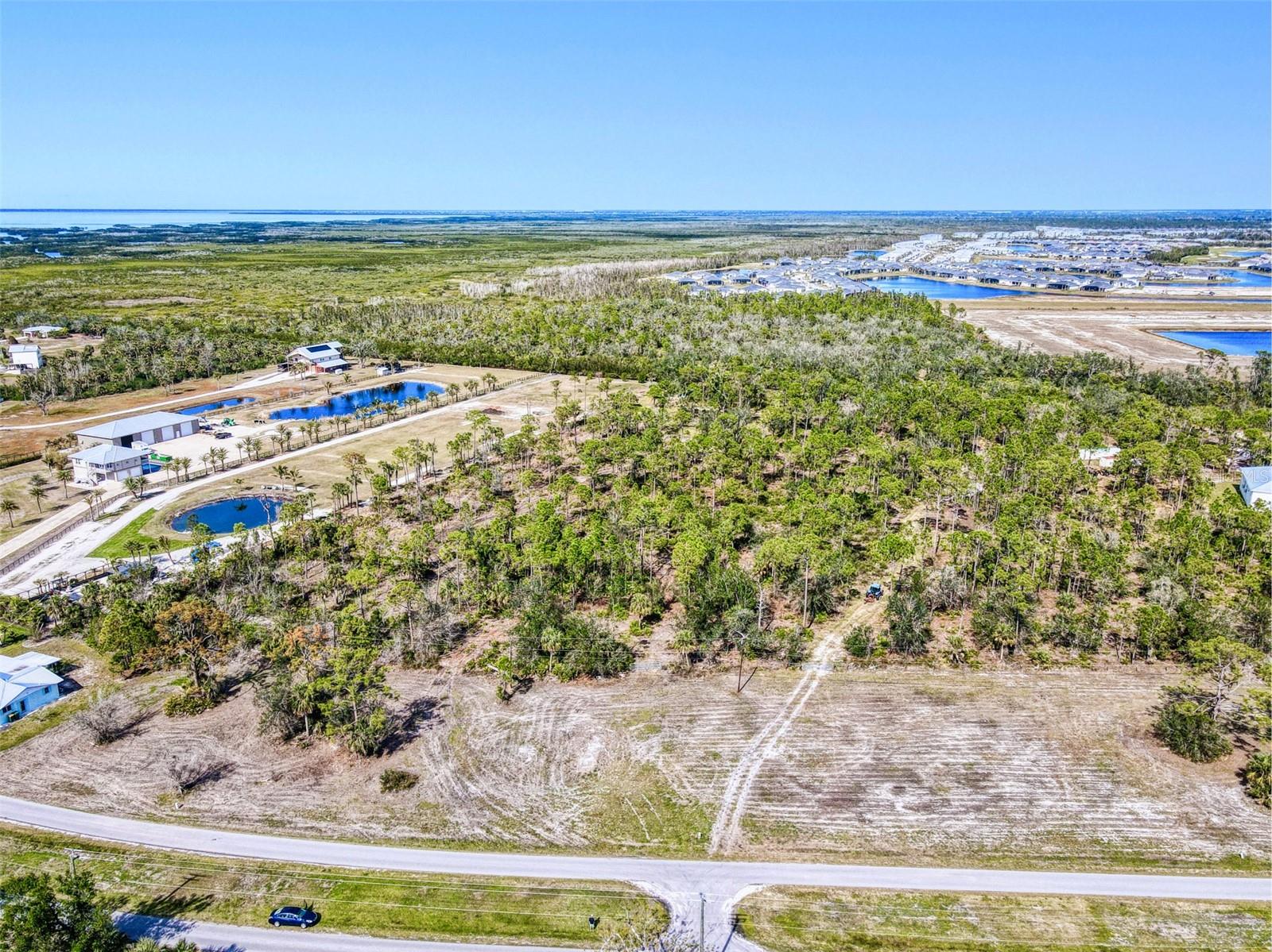 24552 YACHT CLUB BLVD, PUNTA GORDA, FL — photo 4
