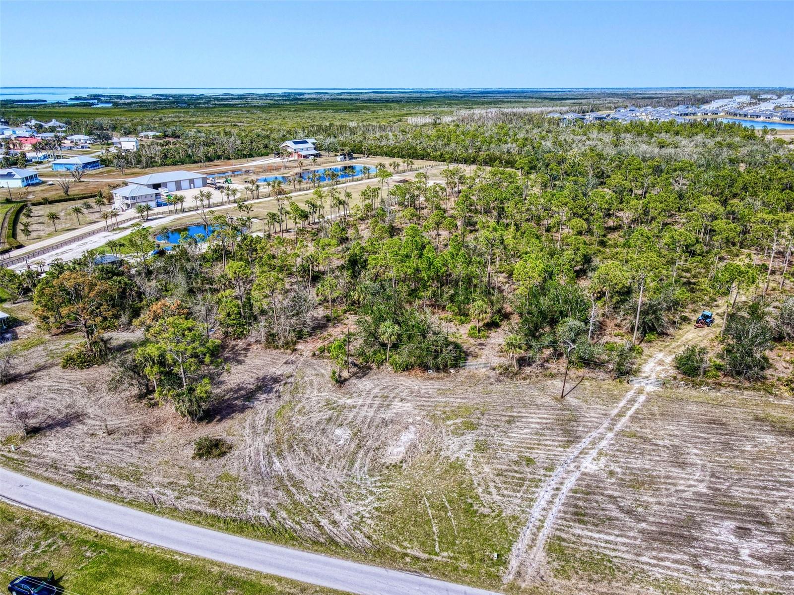 24552 YACHT CLUB BLVD, PUNTA GORDA, FL — photo 6