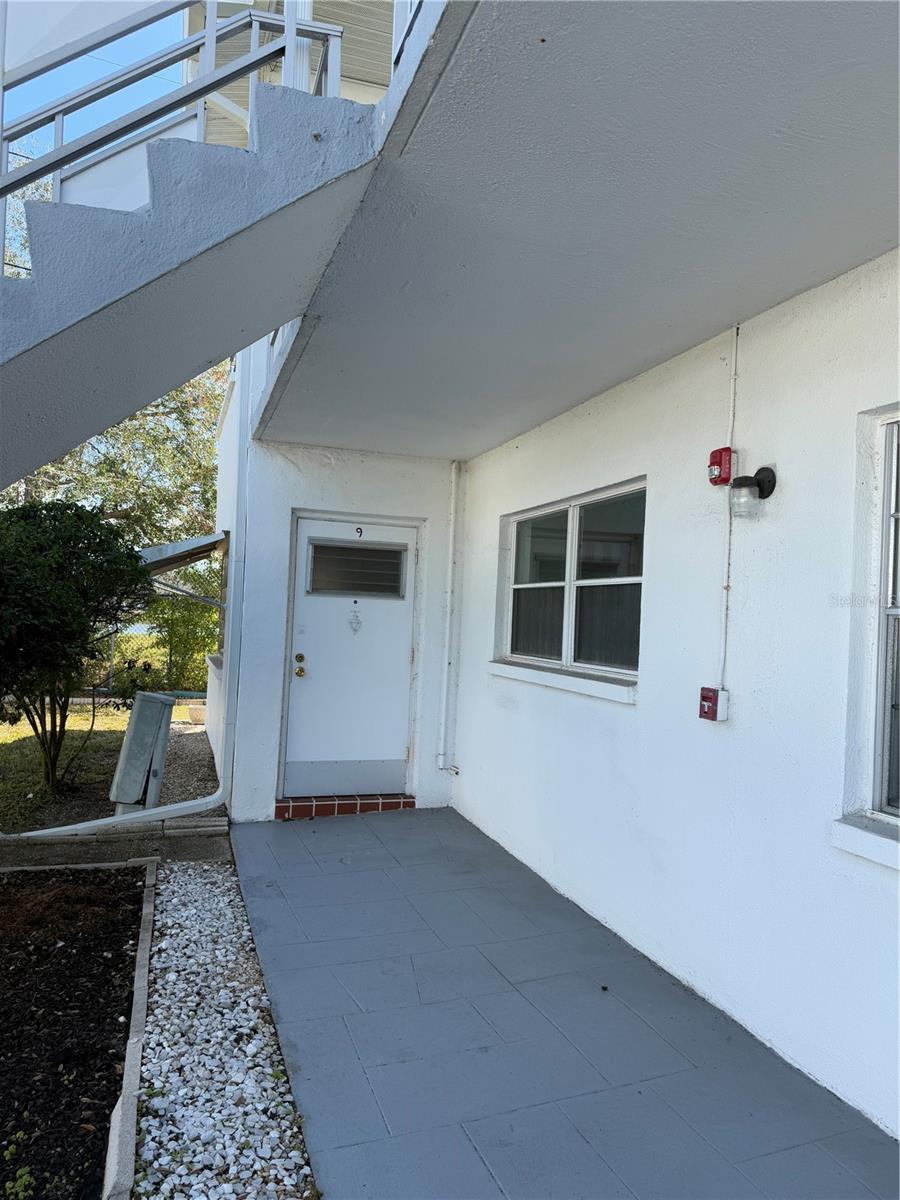5895 18TH ST N #9, ST PETERSBURG, FL