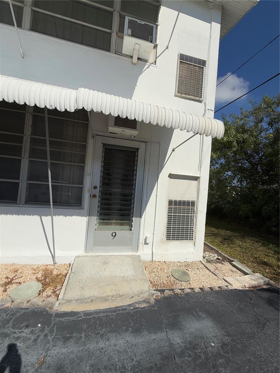 5895 18TH ST N #9, ST PETERSBURG, FL — photo 5
