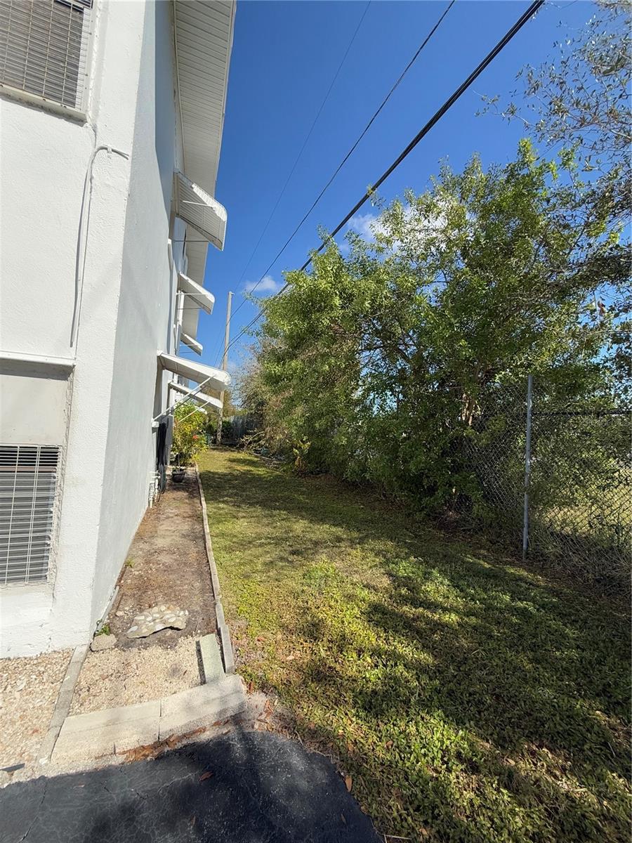 5895 18TH ST N #9, ST PETERSBURG, FL — photo 6