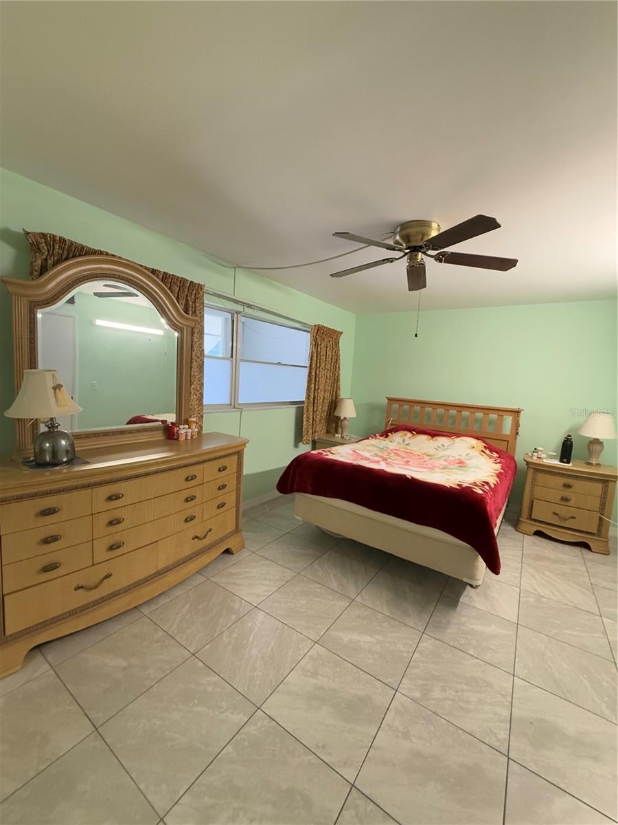 5895 18TH ST N #9, ST PETERSBURG, FL — photo 23
