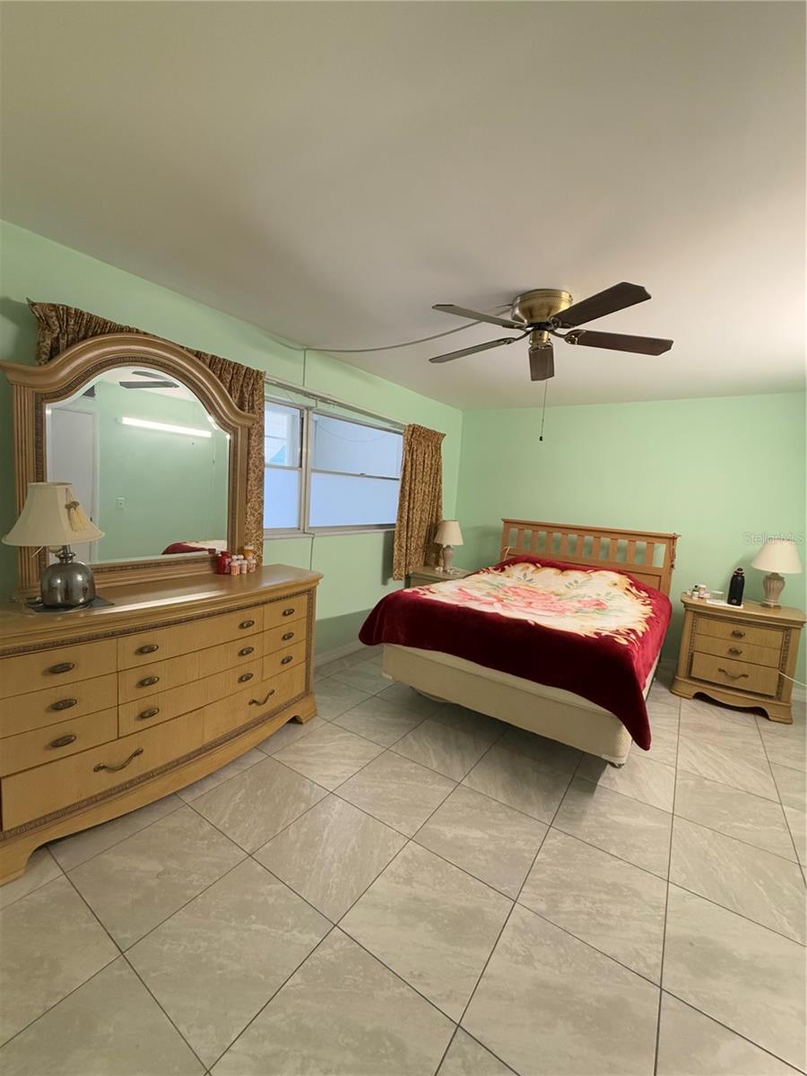 5895 18TH ST N #9, ST PETERSBURG, FL — photo 24