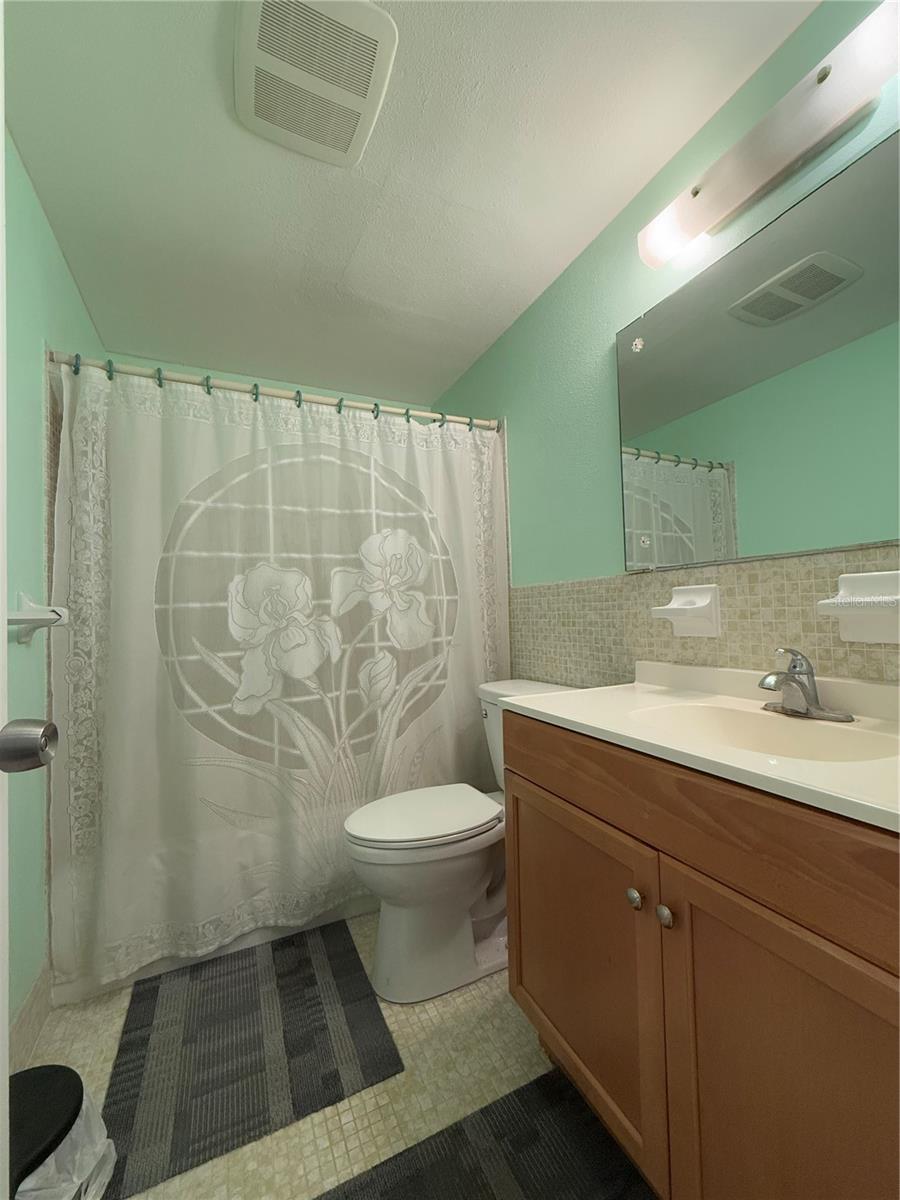 5895 18TH ST N #9, ST PETERSBURG, FL — photo 26