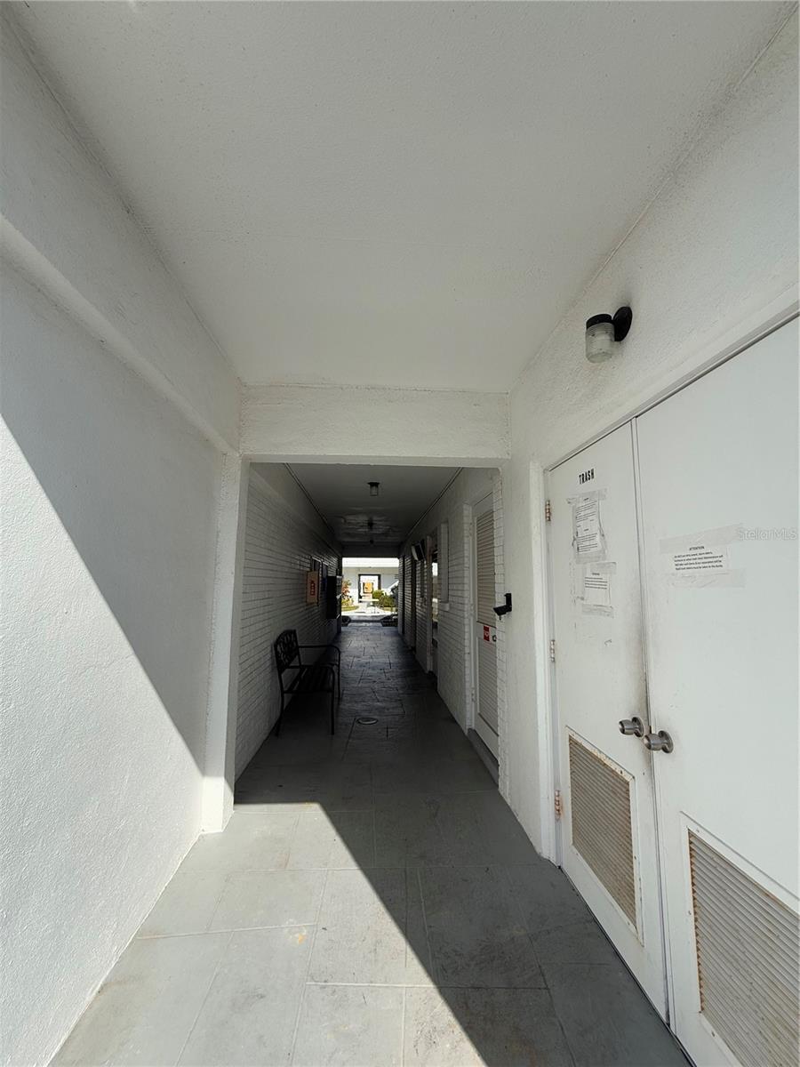 5895 18TH ST N #9, ST PETERSBURG, FL — photo 34