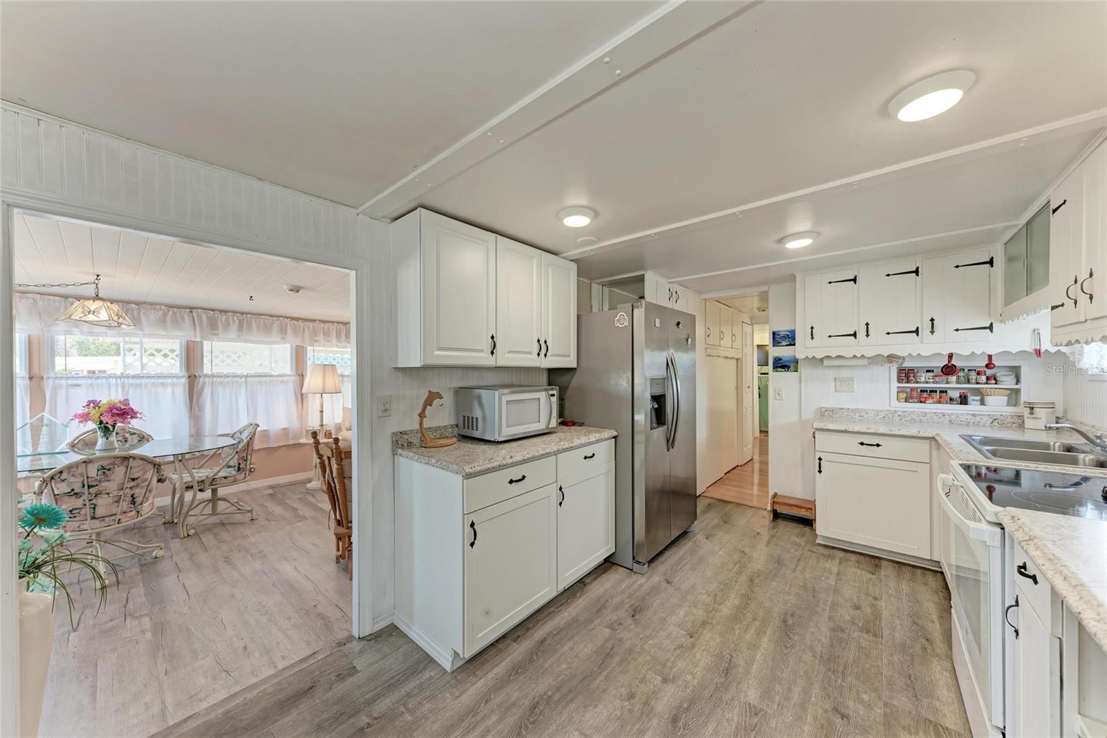 1610 IOWA AVE, BRADENTON, FL — photo 14