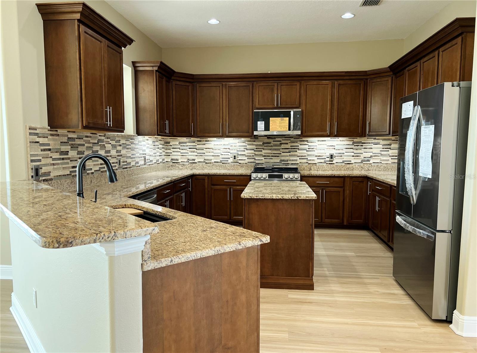 13737 VICTOR AVE, HUDSON, FL — photo 15