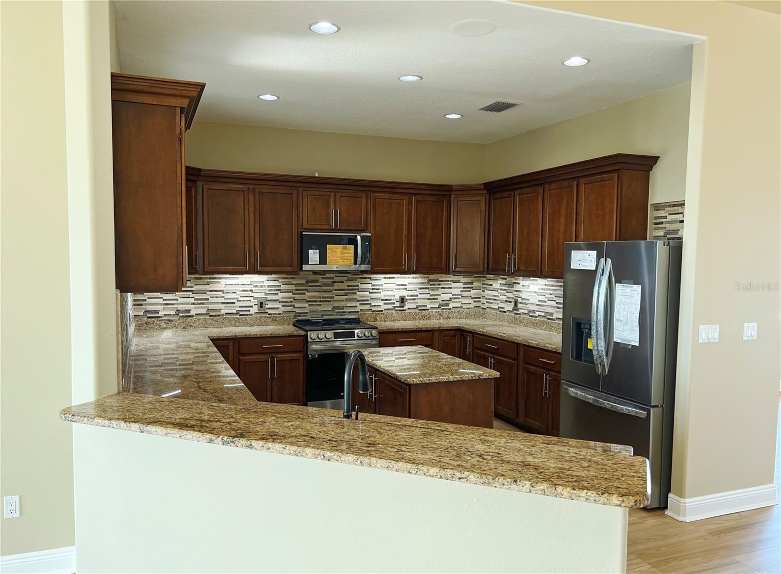13737 VICTOR AVE, HUDSON, FL — photo 17
