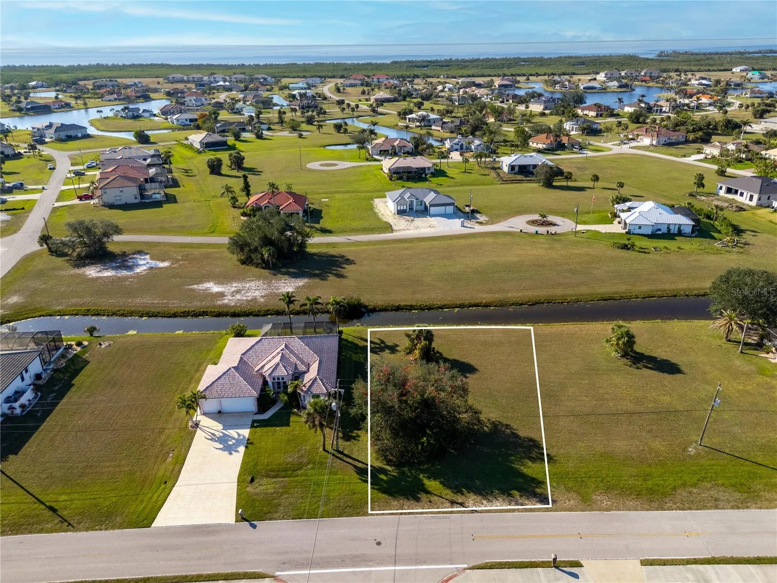 17277 CAPE HORN BLVD, PUNTA GORDA, FL — photo 4