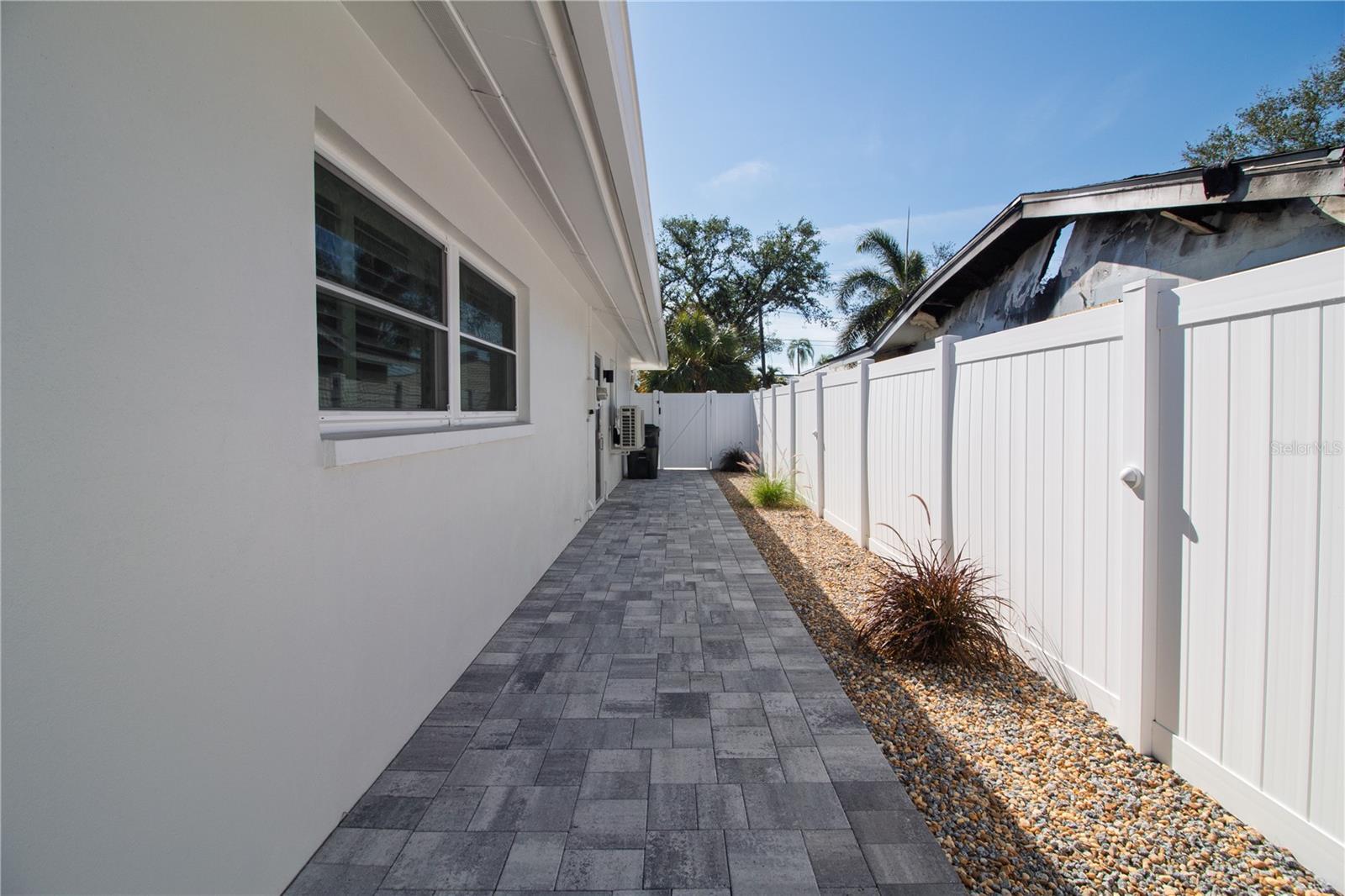 4523 CLEARWATER HARBOR DR S, LARGO, FL — photo 39