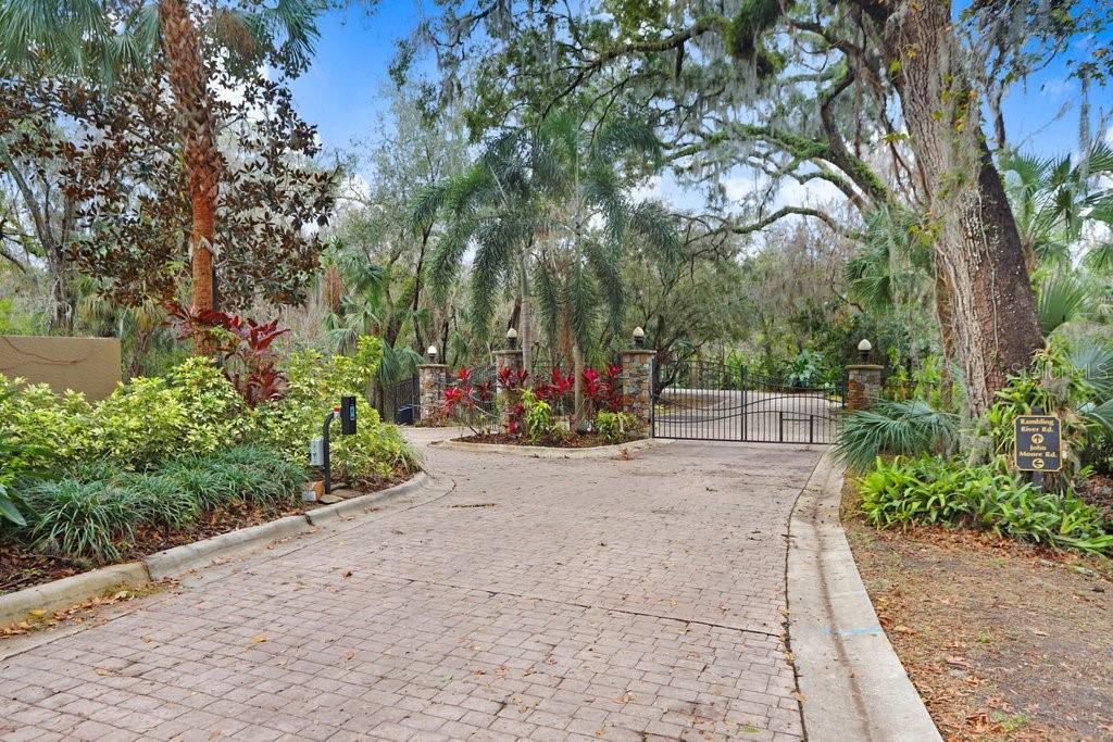 4868 RAMBLING RIVER RD, BRANDON, FL — photo 2
