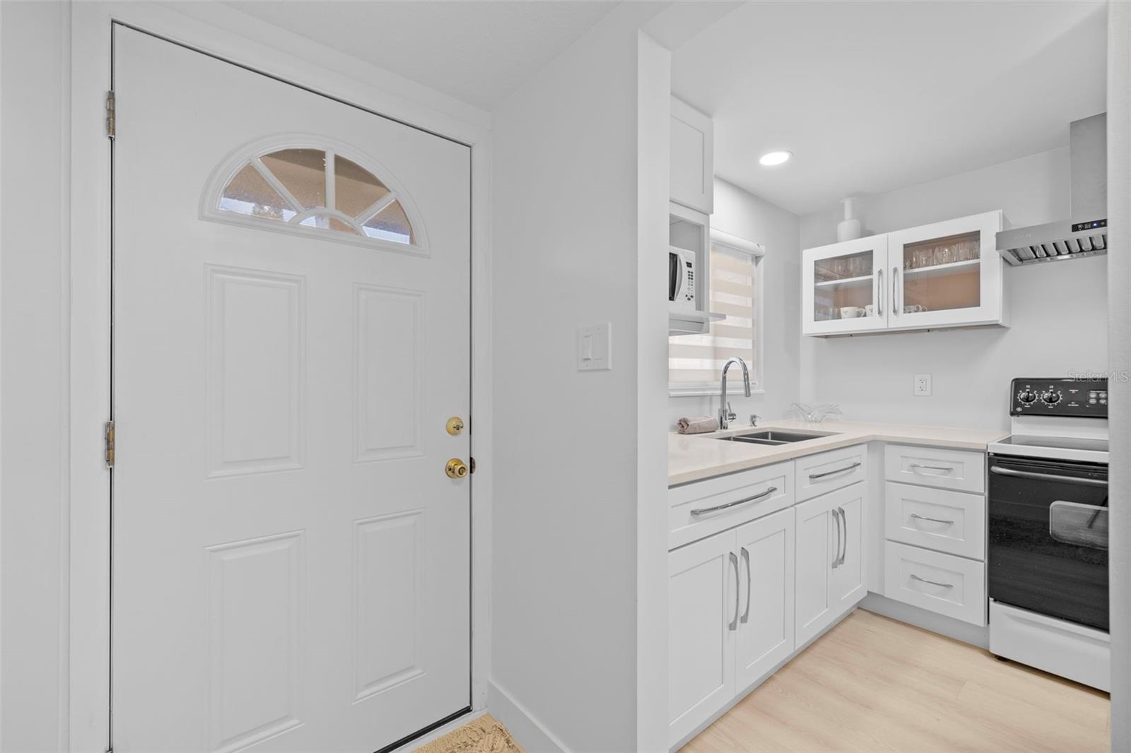 4126 HERON WAY #B113, BRADENTON, FL — photo 2
