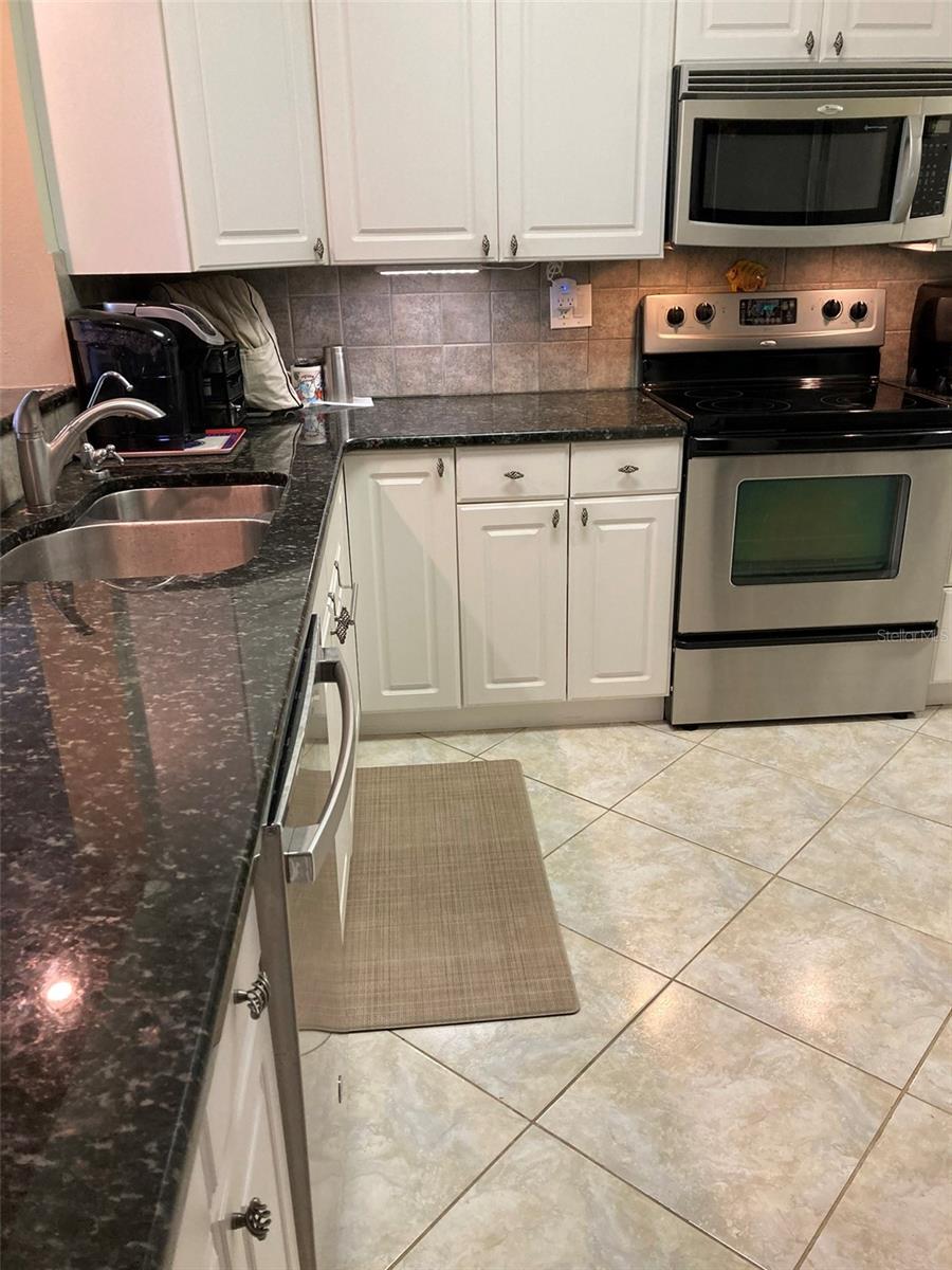 14900 GULF BLVD #113, MADEIRA BEACH, FL — photo 30