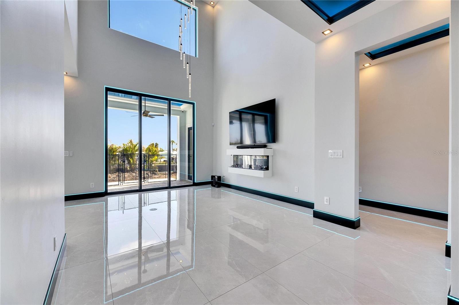 6538 SIMONE SHORES CIR, APOLLO BEACH, FL — photo 22