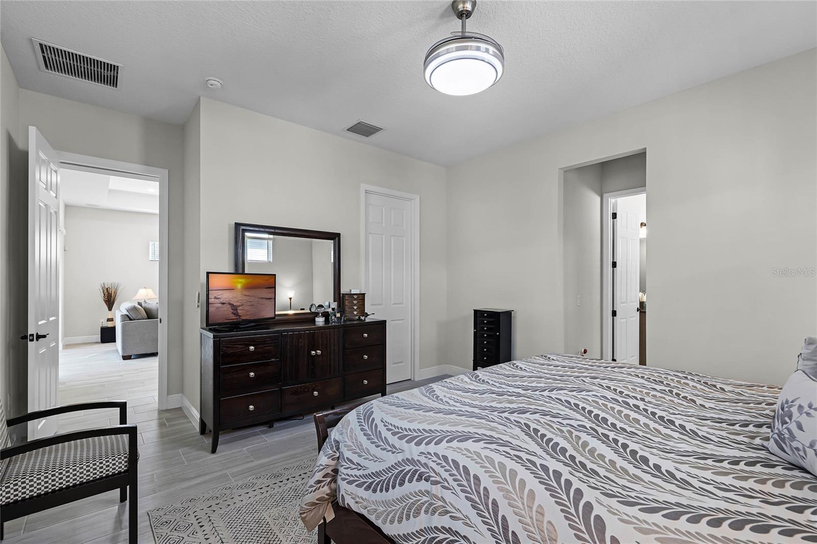 8456 NORWICH WAY, MOUNT DORA, FL — photo 39