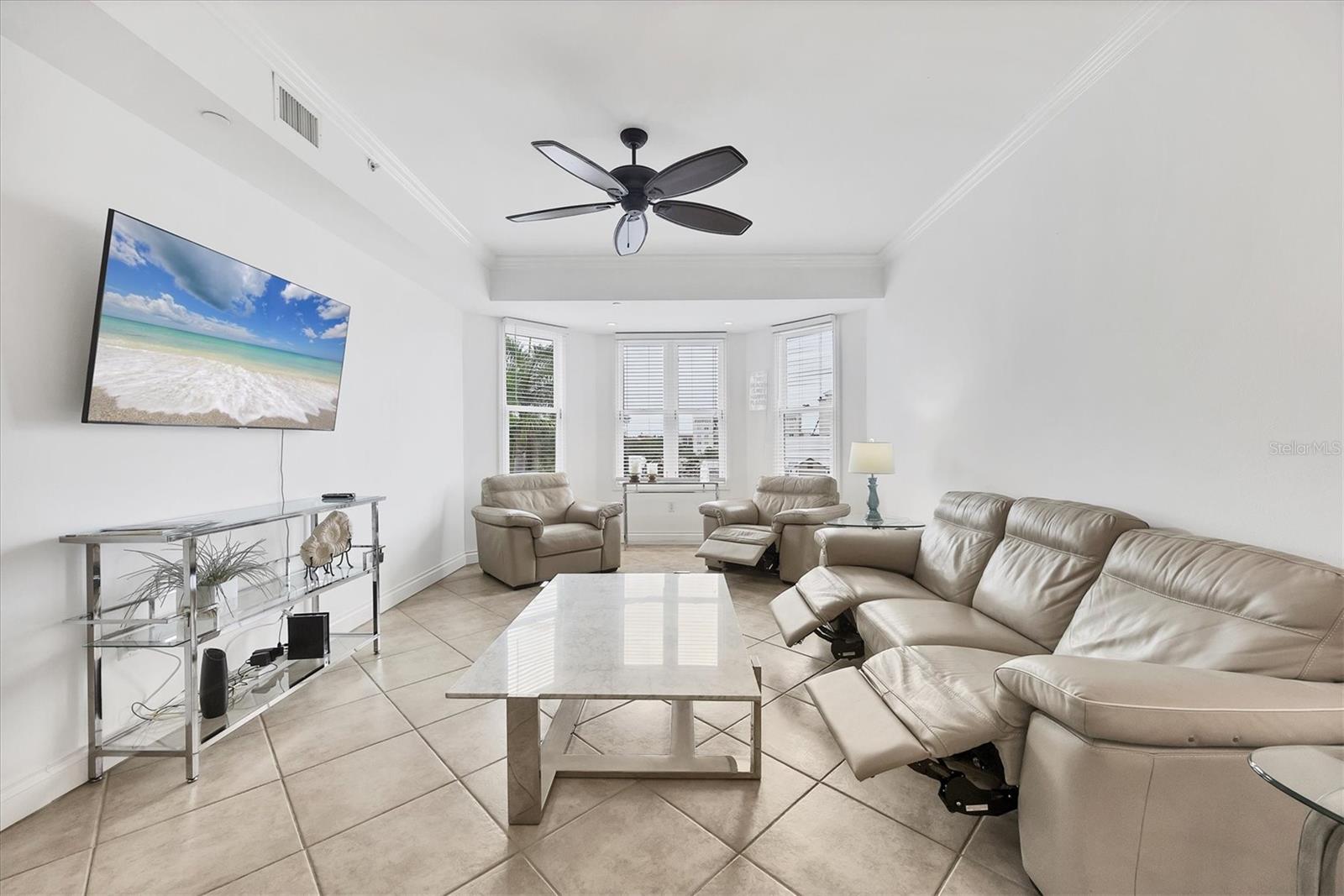 8111 LAKEWOOD MAIN ST #304, LAKEWOOD RANCH, FL — photo 3