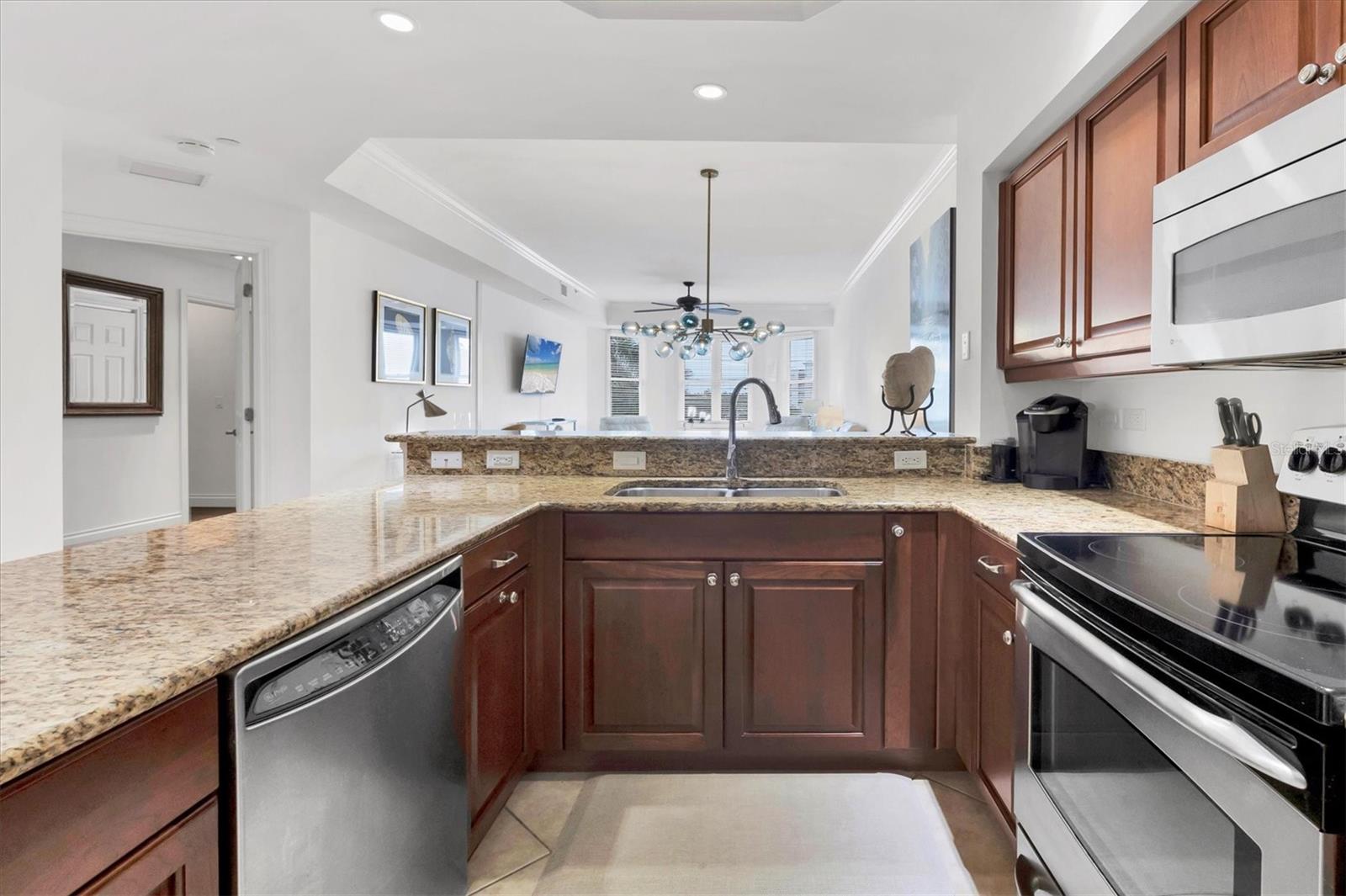 8111 LAKEWOOD MAIN ST #304, LAKEWOOD RANCH, FL — photo 16