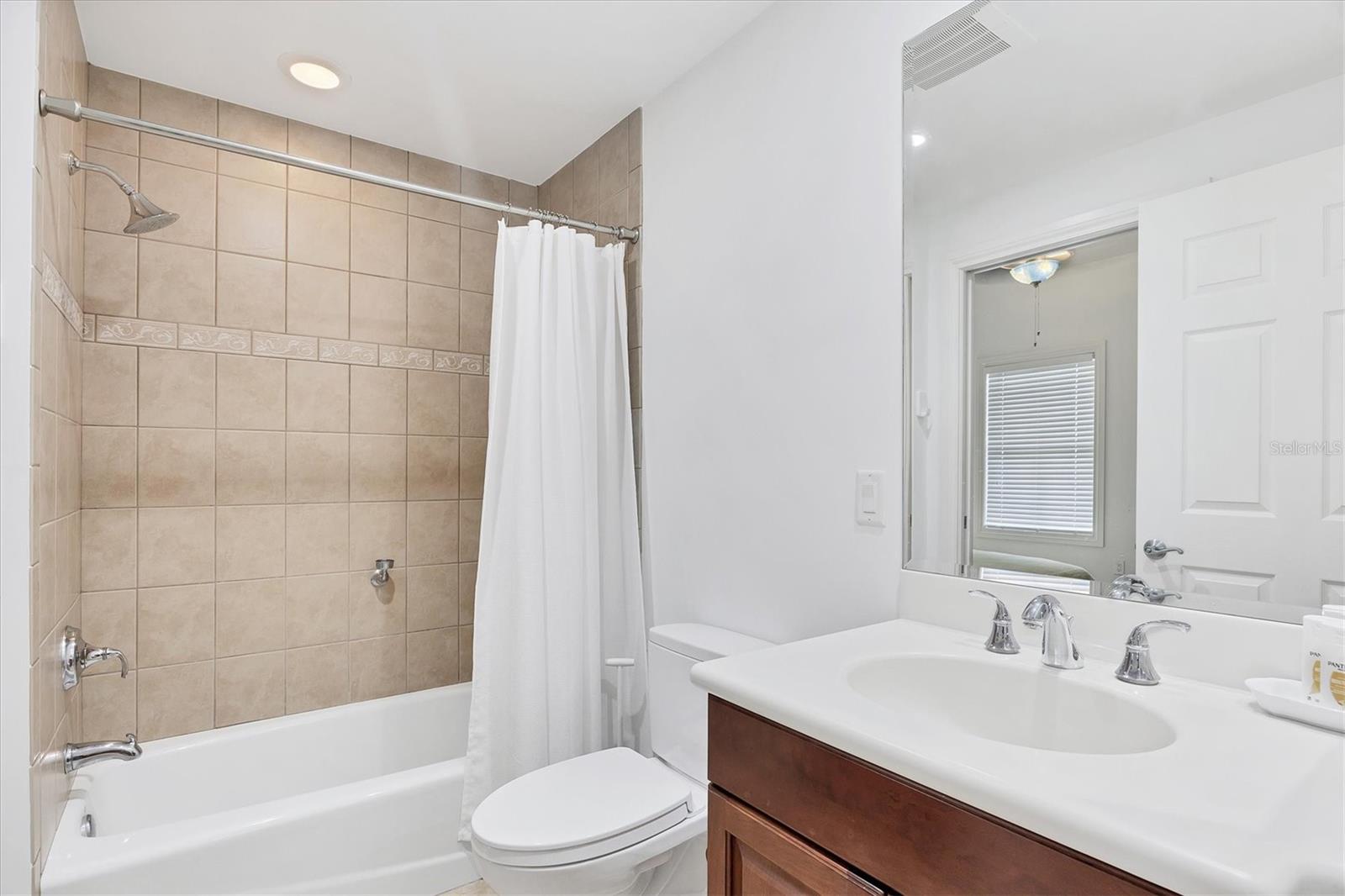 8111 LAKEWOOD MAIN ST #304, LAKEWOOD RANCH, FL — photo 22