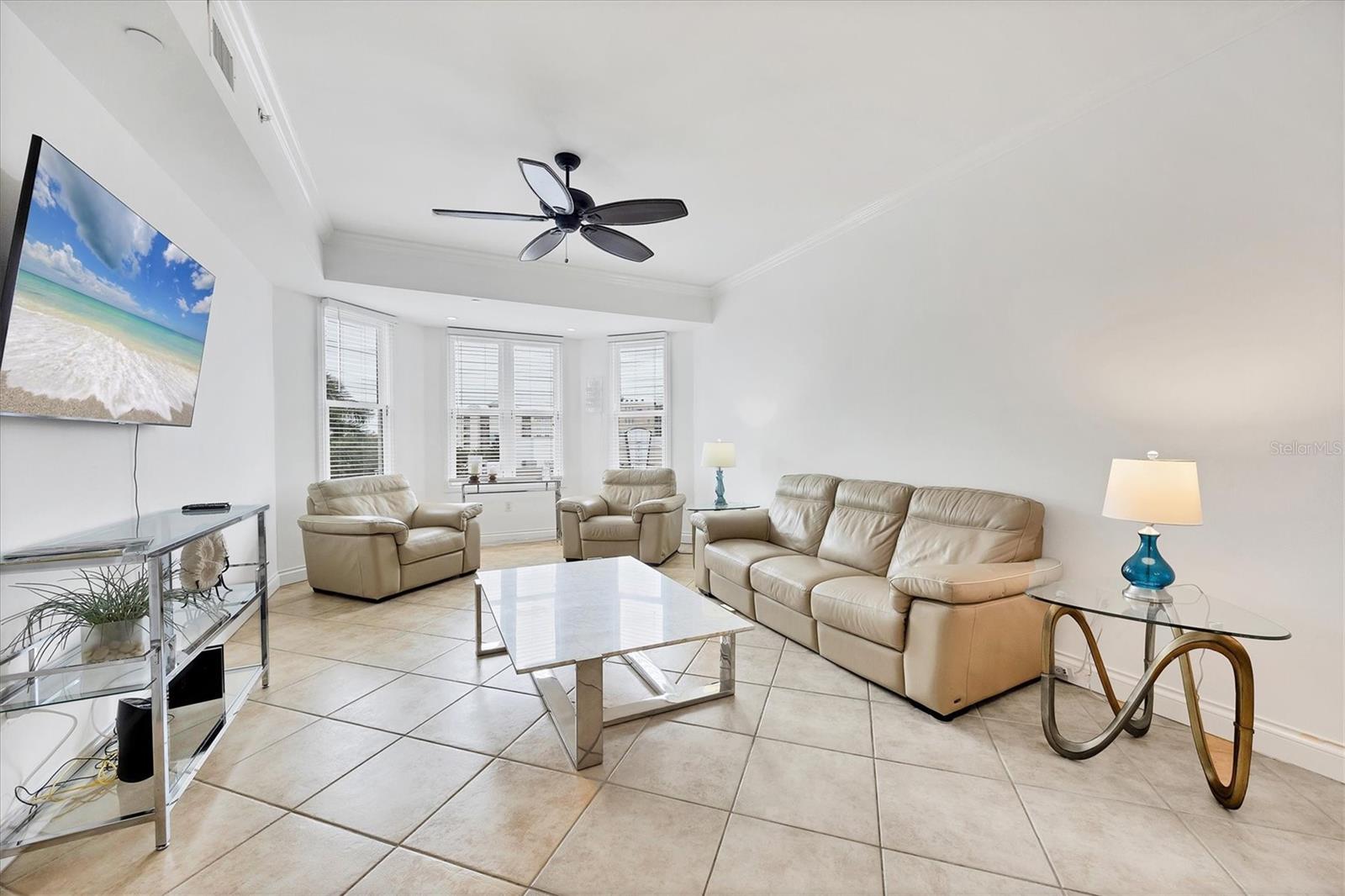 8111 LAKEWOOD MAIN ST #304, LAKEWOOD RANCH, FL — photo 2