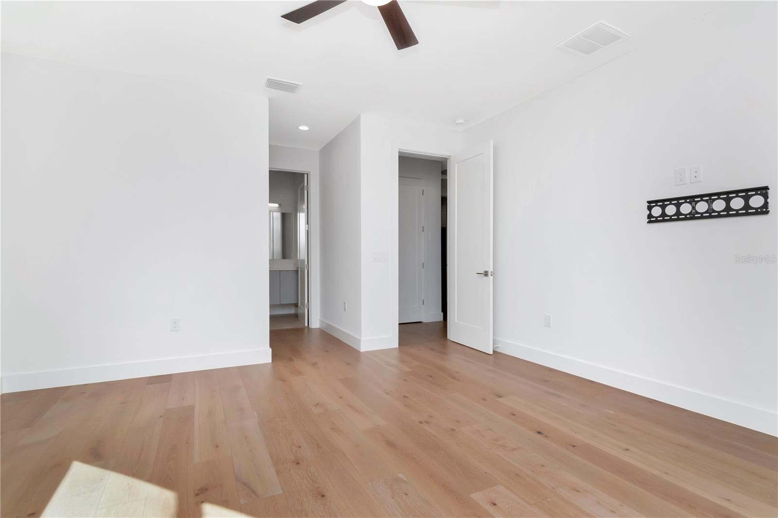 4604 W LOWELL AVE, TAMPA, FL — photo 48