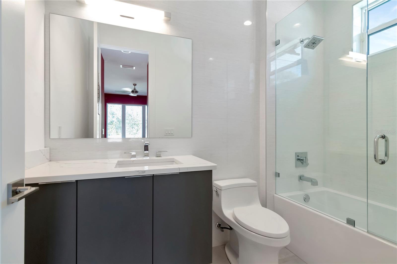4604 W LOWELL AVE, TAMPA, FL — photo 58