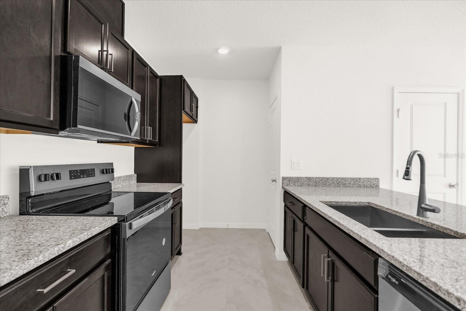 399 SEQUOIA DR, LAKE WALES, FL — photo 2