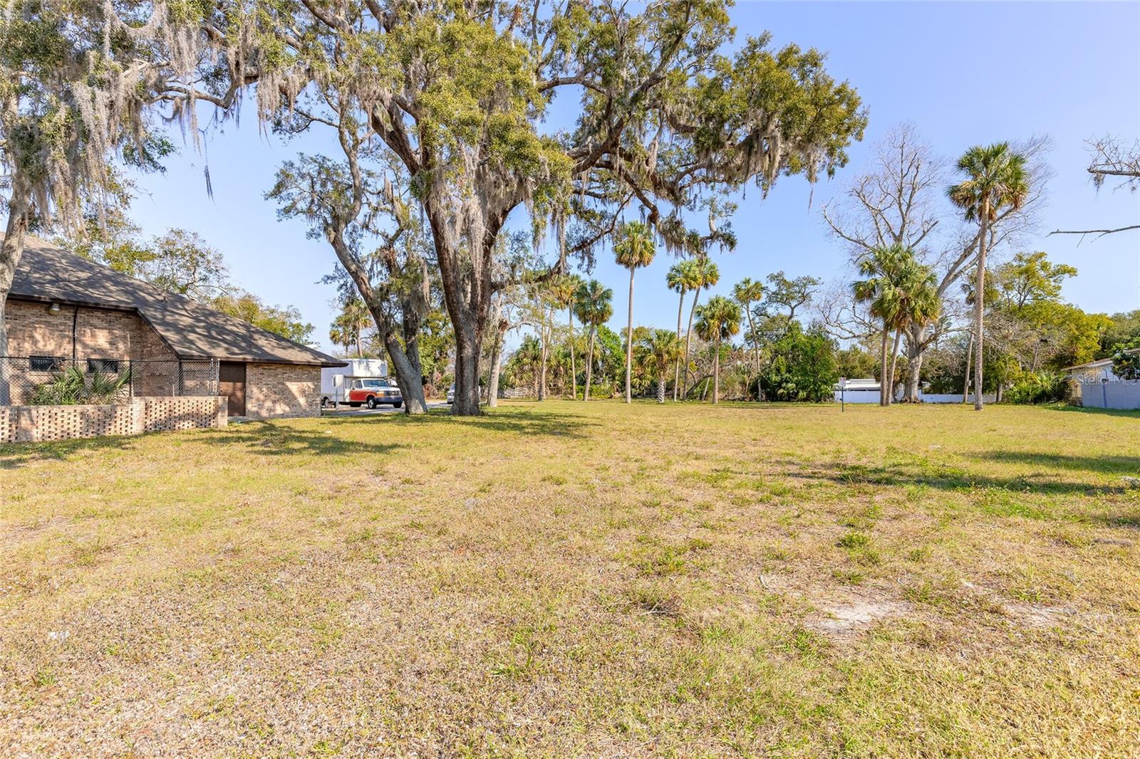 631 N RIDGEWOOD AVE, DAYTONA BEACH, FL — photo 6