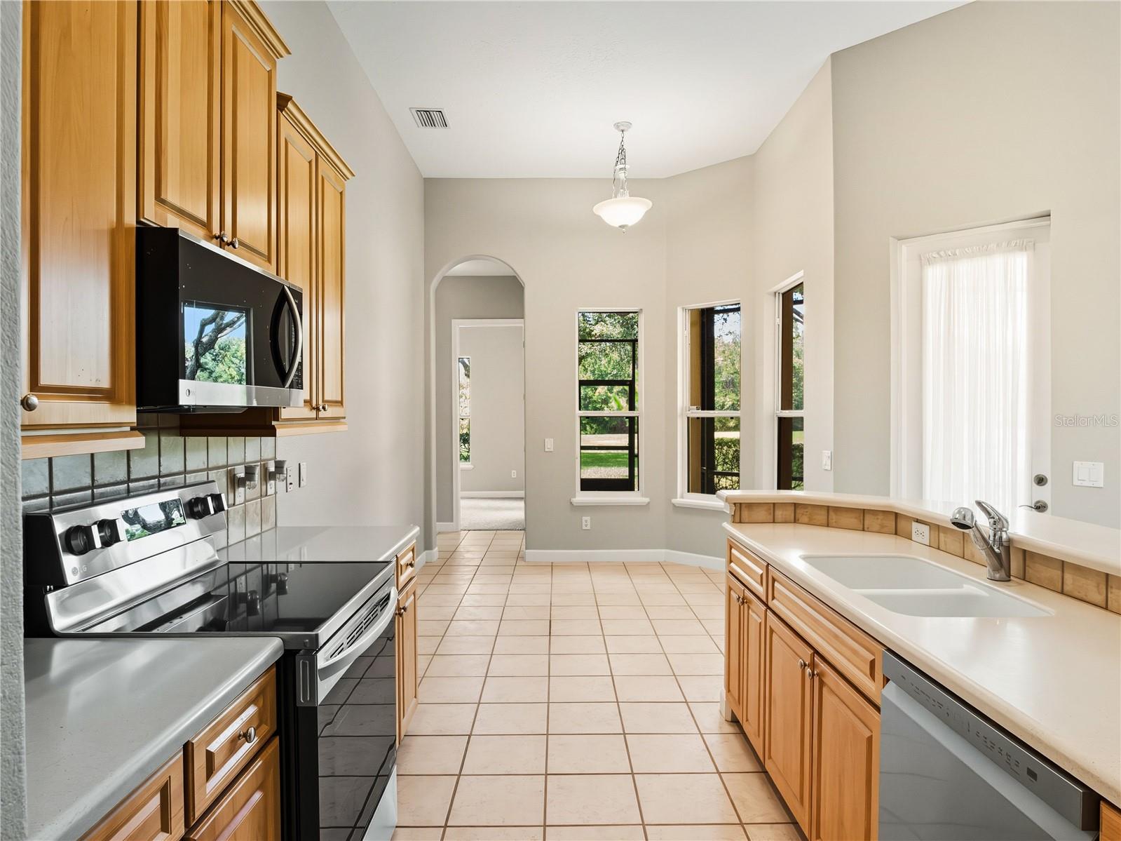 9958 SANTA BARBARA CT, HOWEY IN THE HILLS, FL — photo 29
