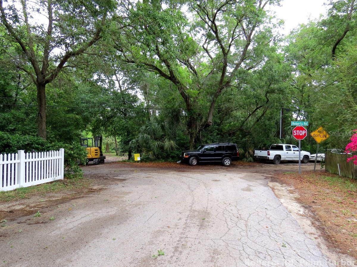 ROBERTS RD, PALM HARBOR, FL — photo 5