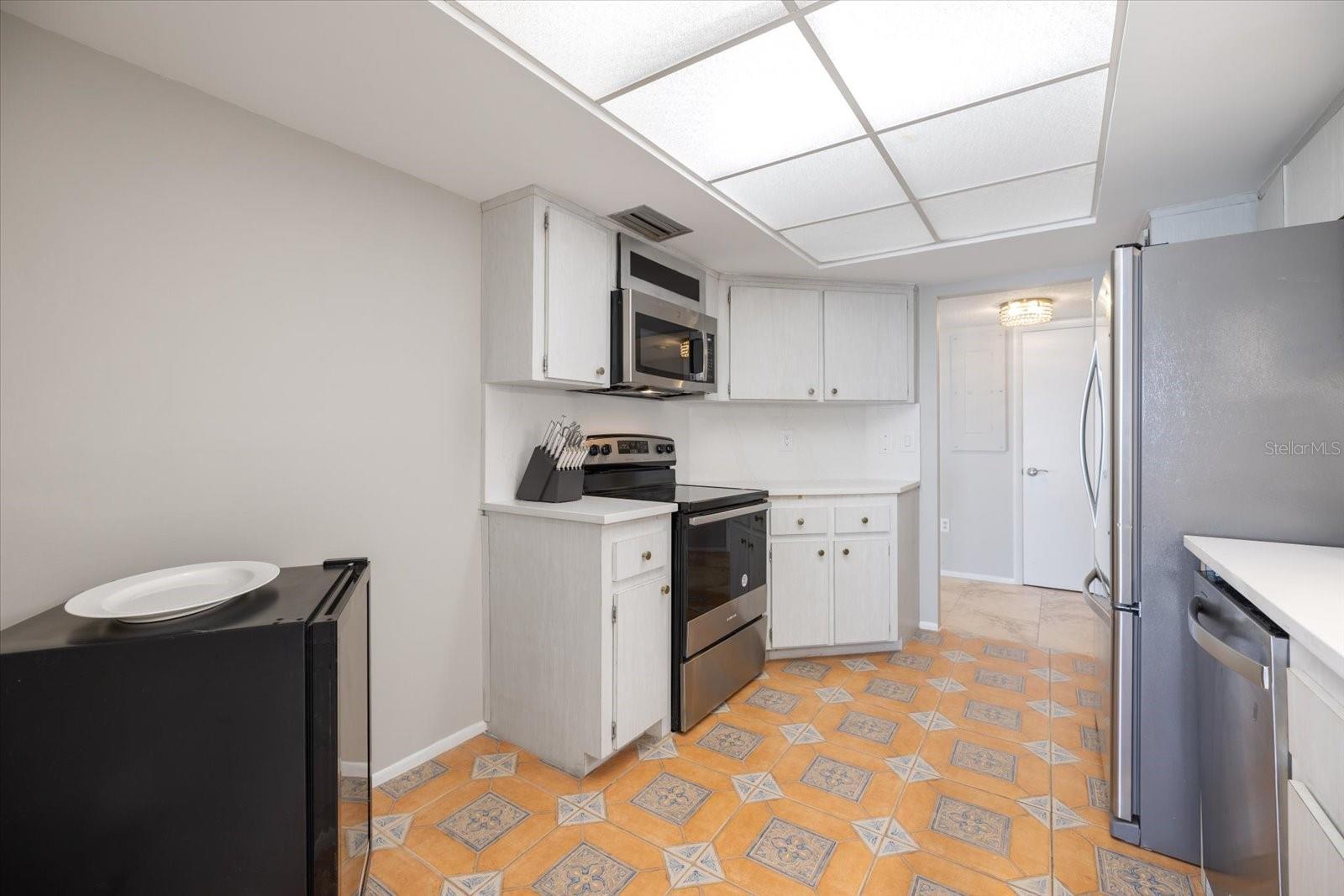 800 BENJAMIN FRANKLIN DR #608, SARASOTA, FL — photo 28