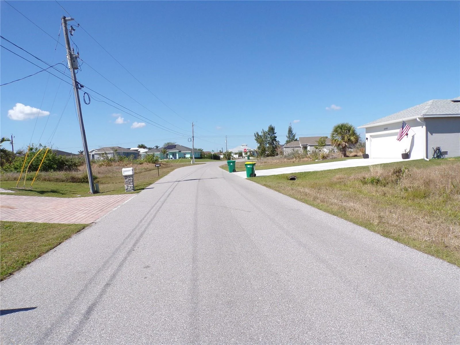 15547 MCCOMB CIR, PORT CHARLOTTE, FL — photo 11