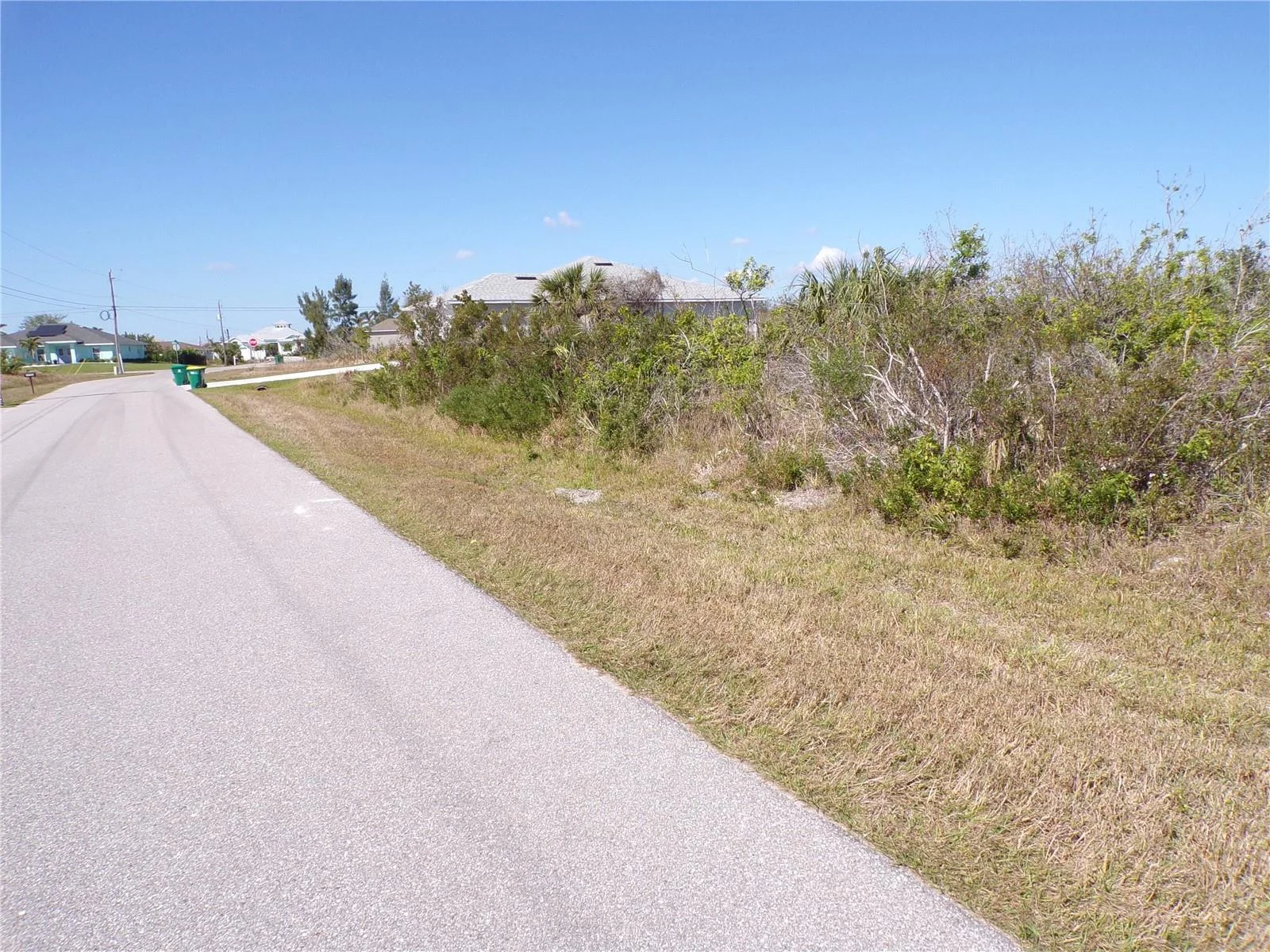15547 MCCOMB CIR, PORT CHARLOTTE, FL — photo 20