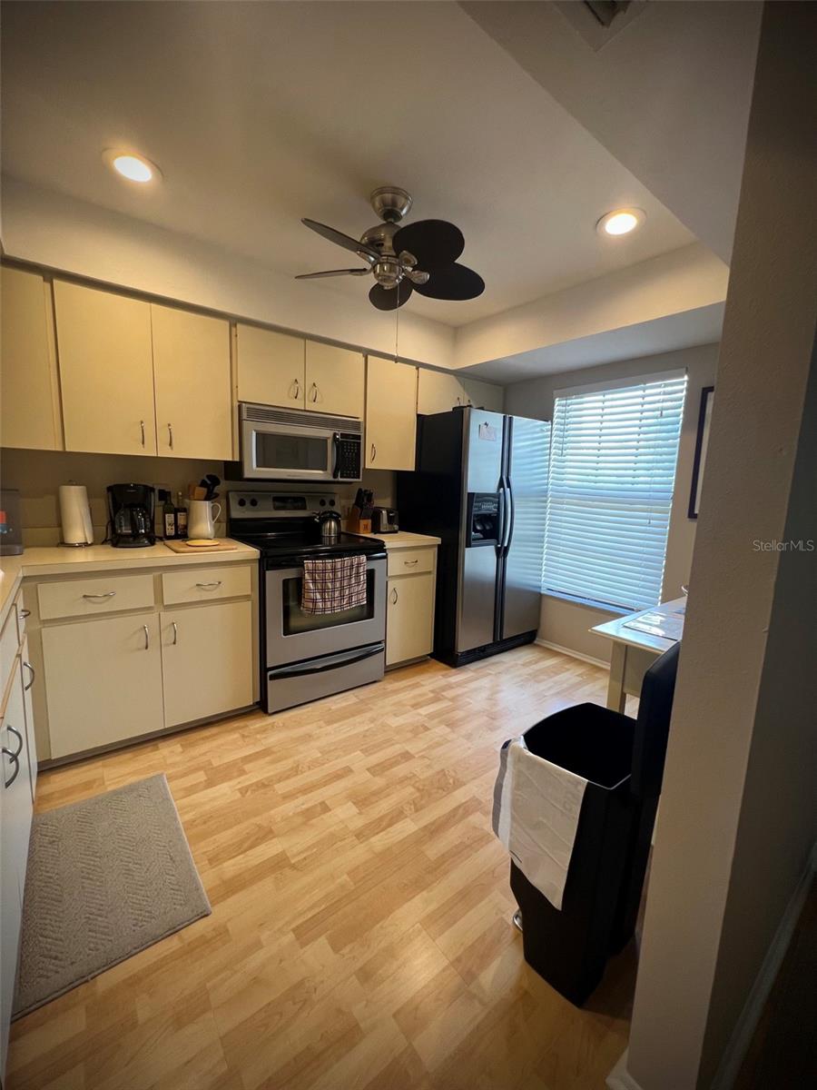 4570 WEYBRIDGE #32, SARASOTA, FL — photo 3