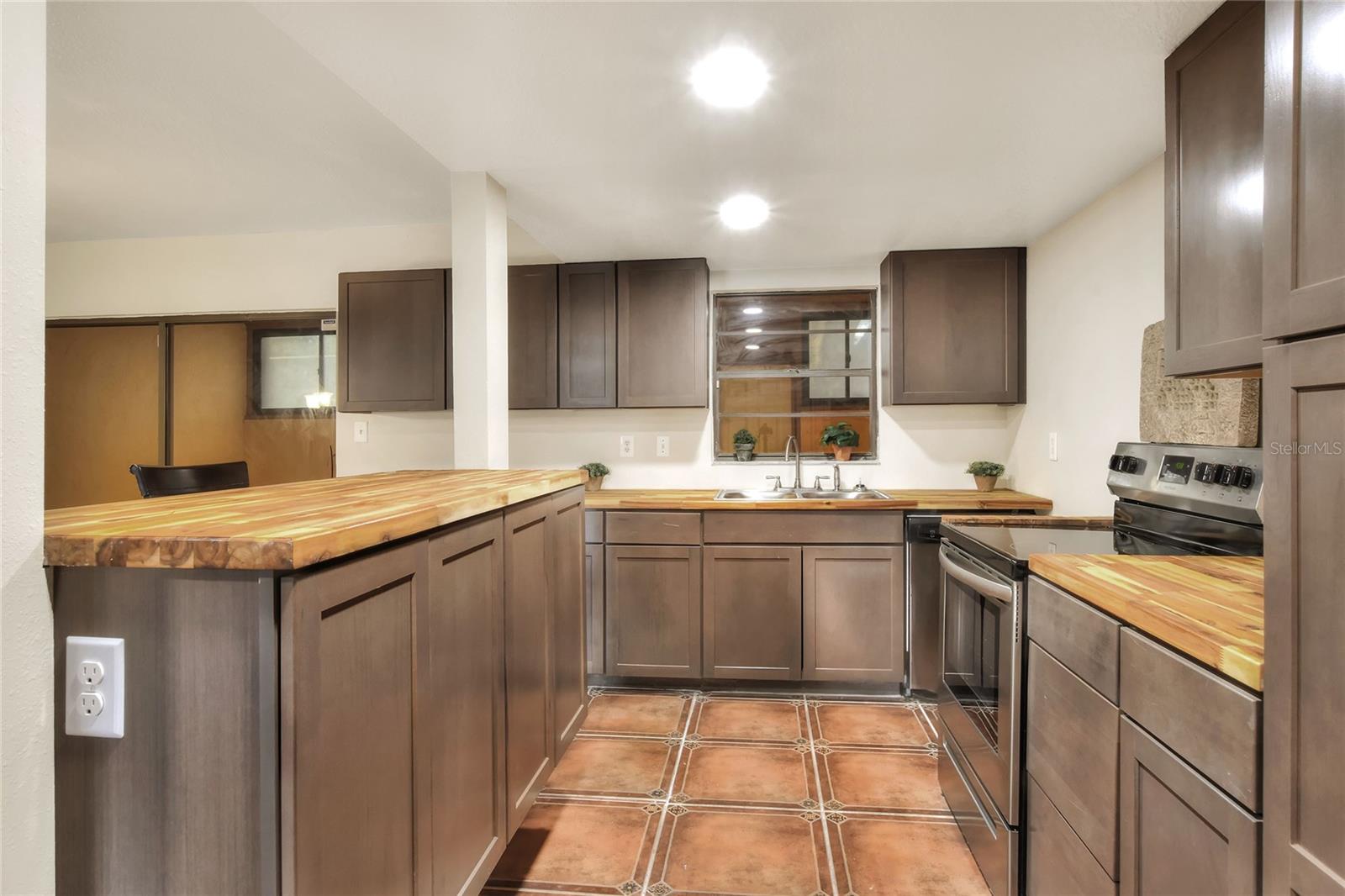 1880 N CRYSTAL LAKE DR #4, LAKELAND, FL — photo 16